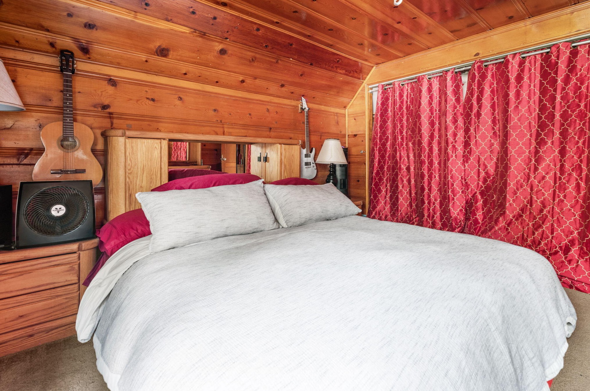 401 Sherwood Blvd, Big Bear City CA  92314-9659 exterior