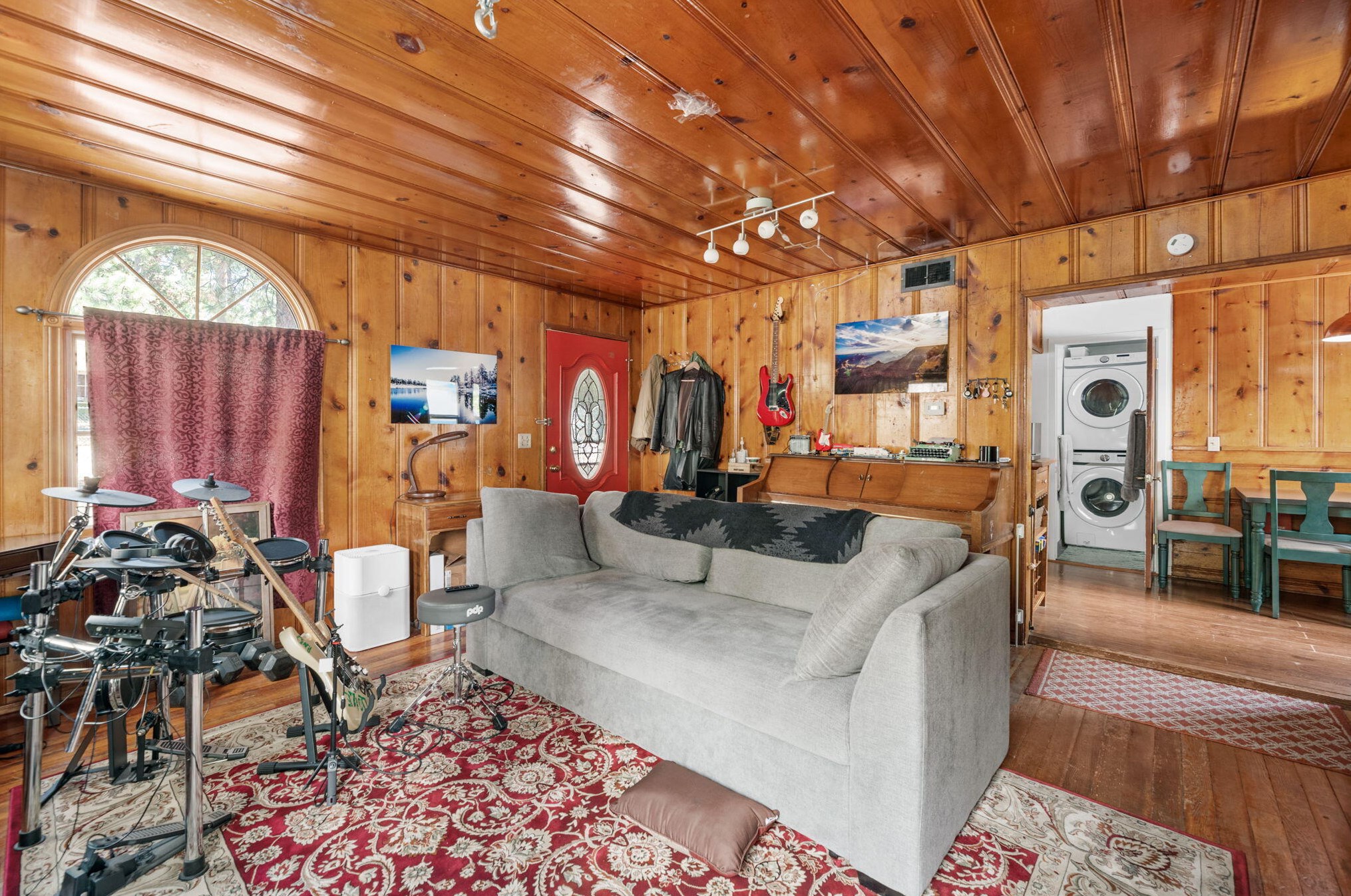 401 Sherwood Blvd, Big Bear City CA  92314-9659 exterior
