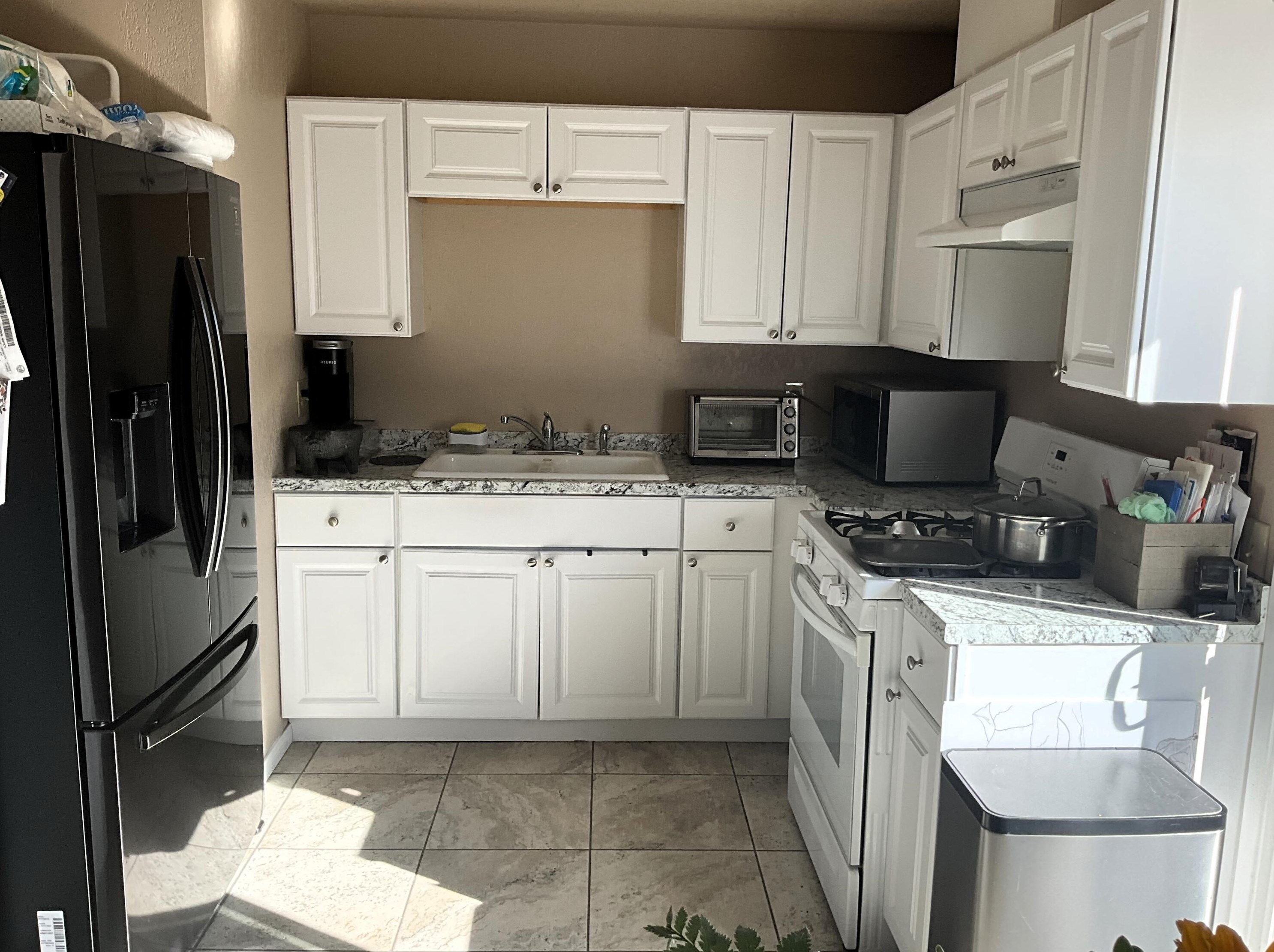 13285 La Mesa Dr, Desert Hot Springs CA 92240-5841 exterior