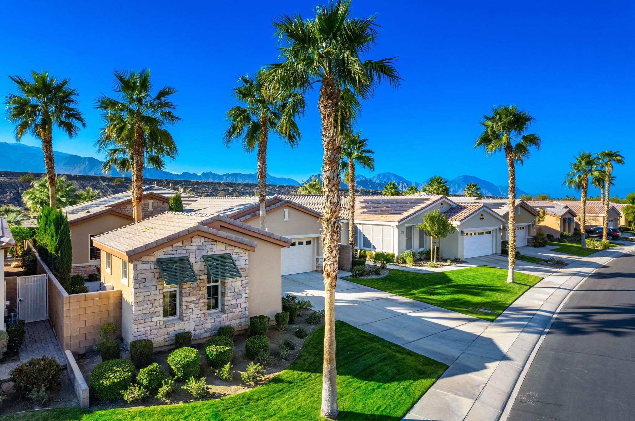 61665 Living Stone Dr, La Quinta, CA 92253