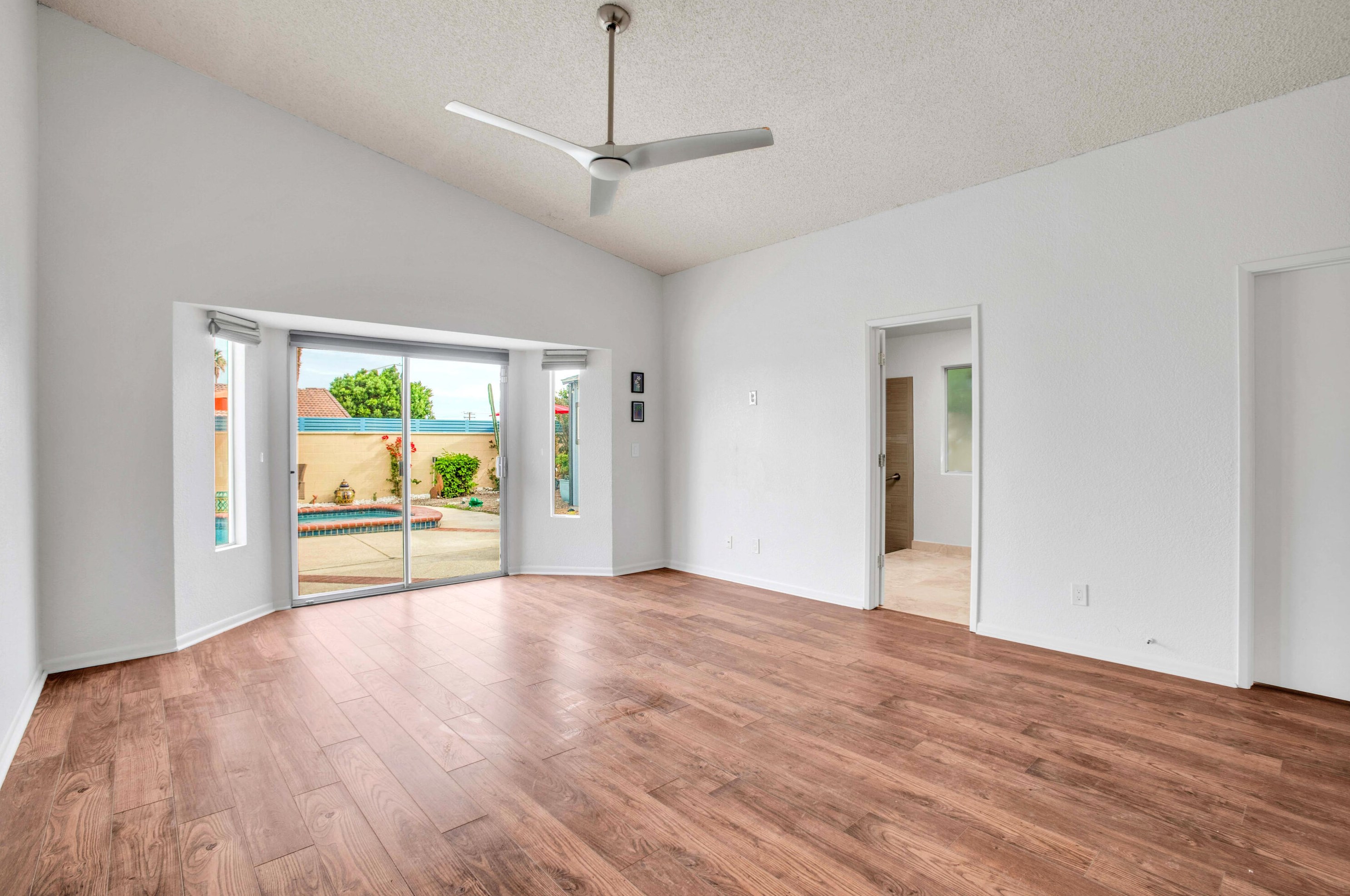 27820 Abril Dr, Cathedral City CA  92234-3410 exterior