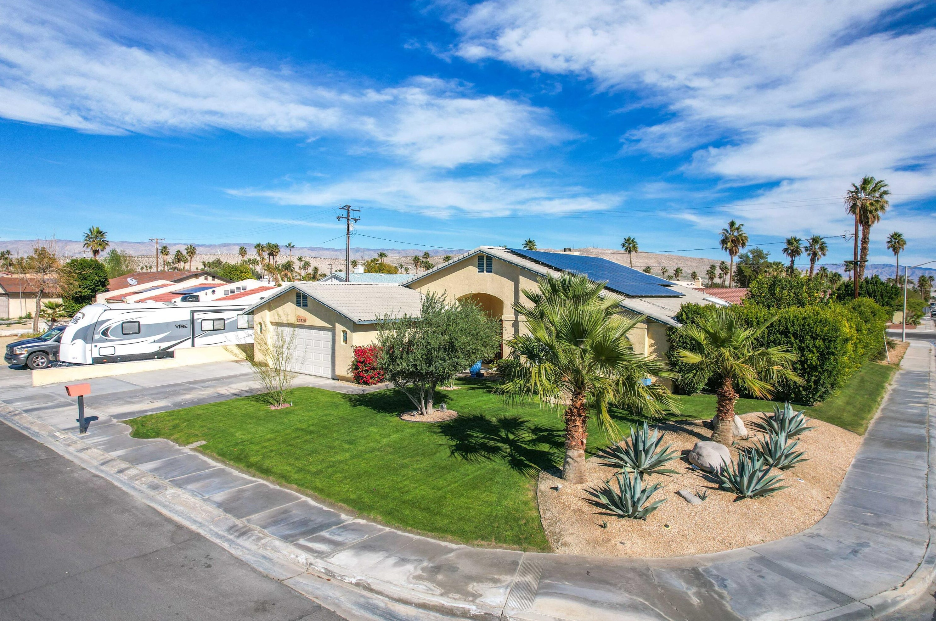 27820 Abril Dr, Cathedral City CA  92234-3410 exterior