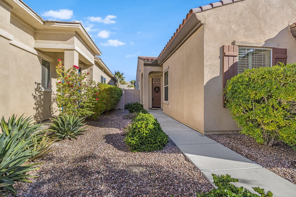 81594 Avenida Viesca, Indio, CA 92203-4393