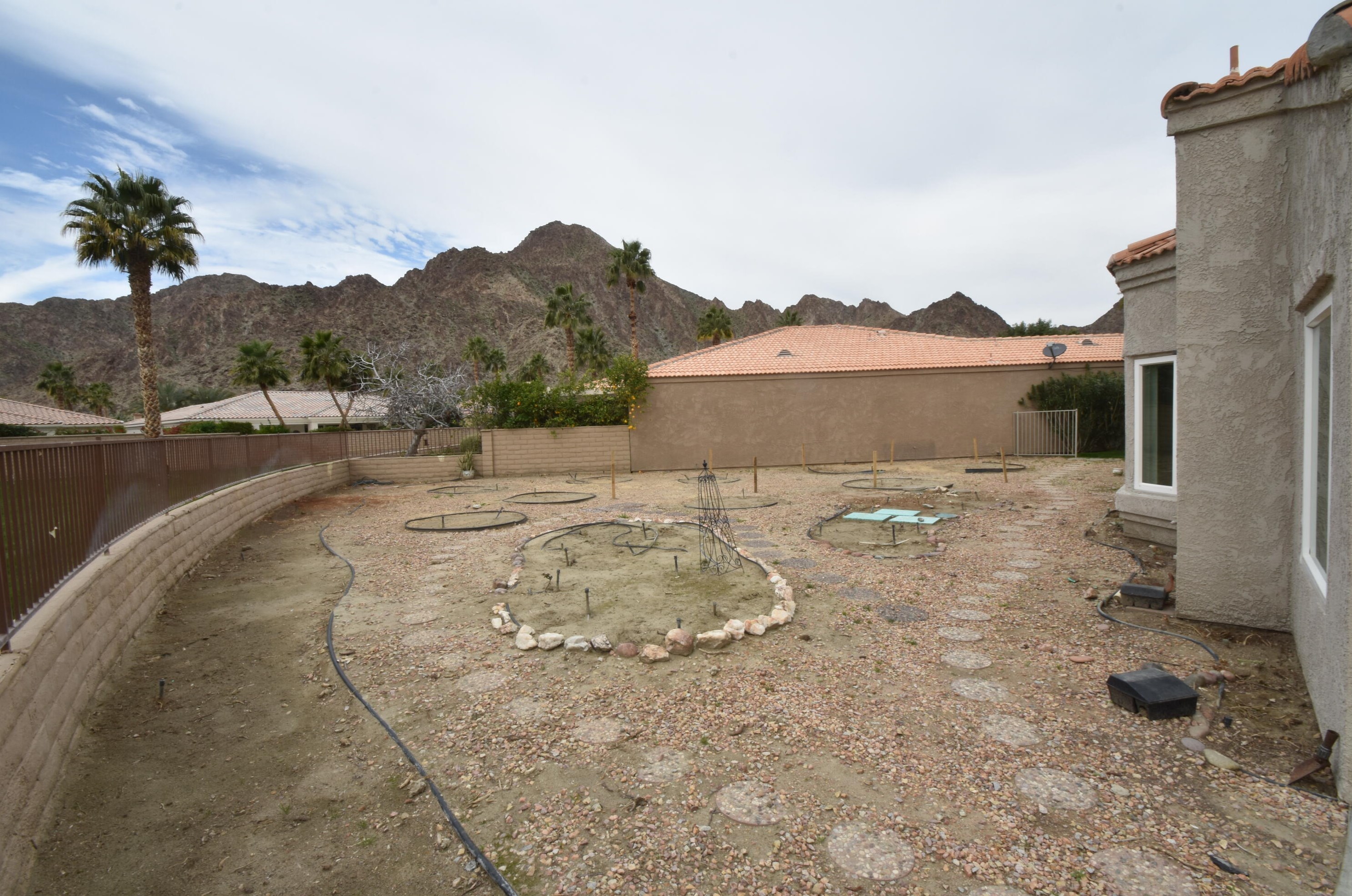 48621 Paseo Tarazo, La Quinta, CA 92253