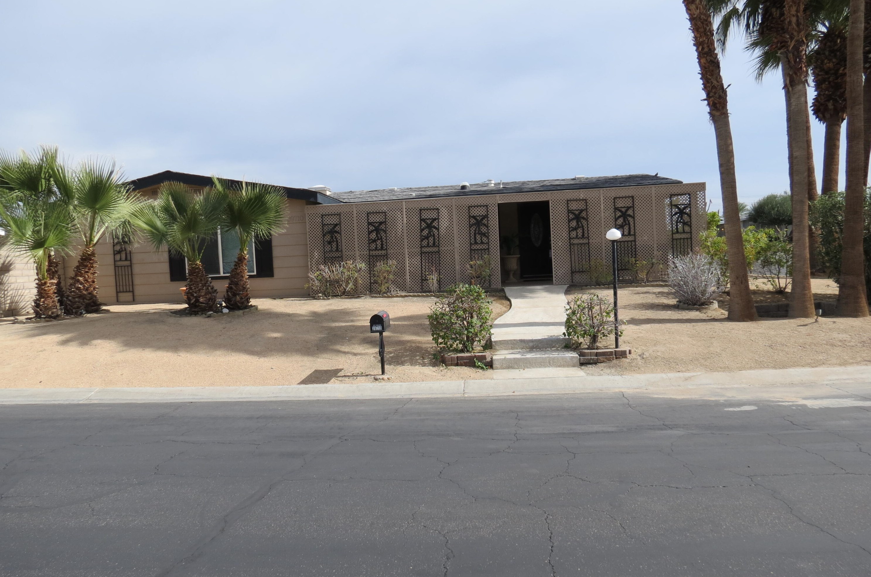 39710 White Canyon Dr, Palm Desert, CA 92260-1536