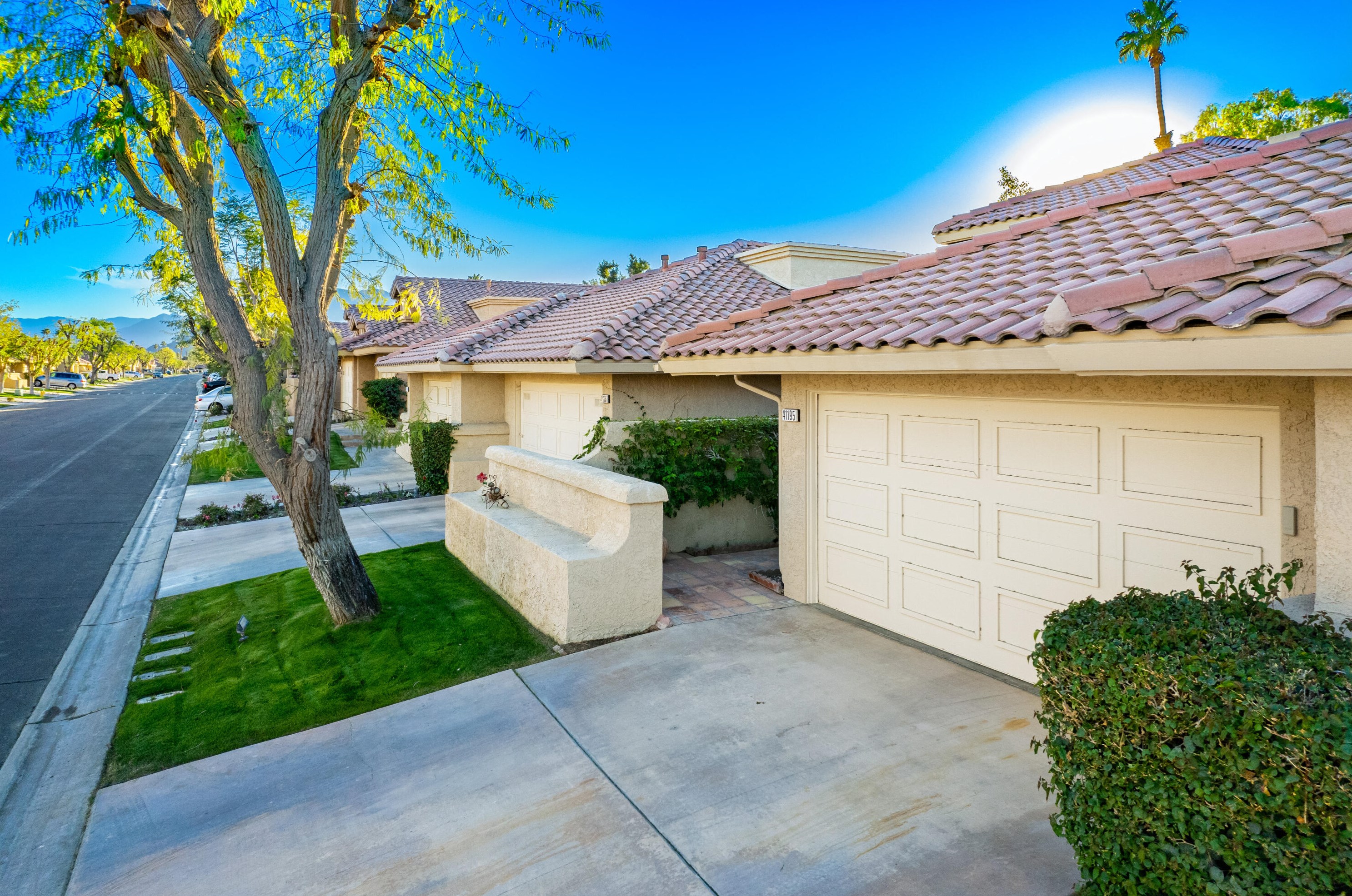 41195 Woodhaven Dr, Palm Desert, CA 92211-8140