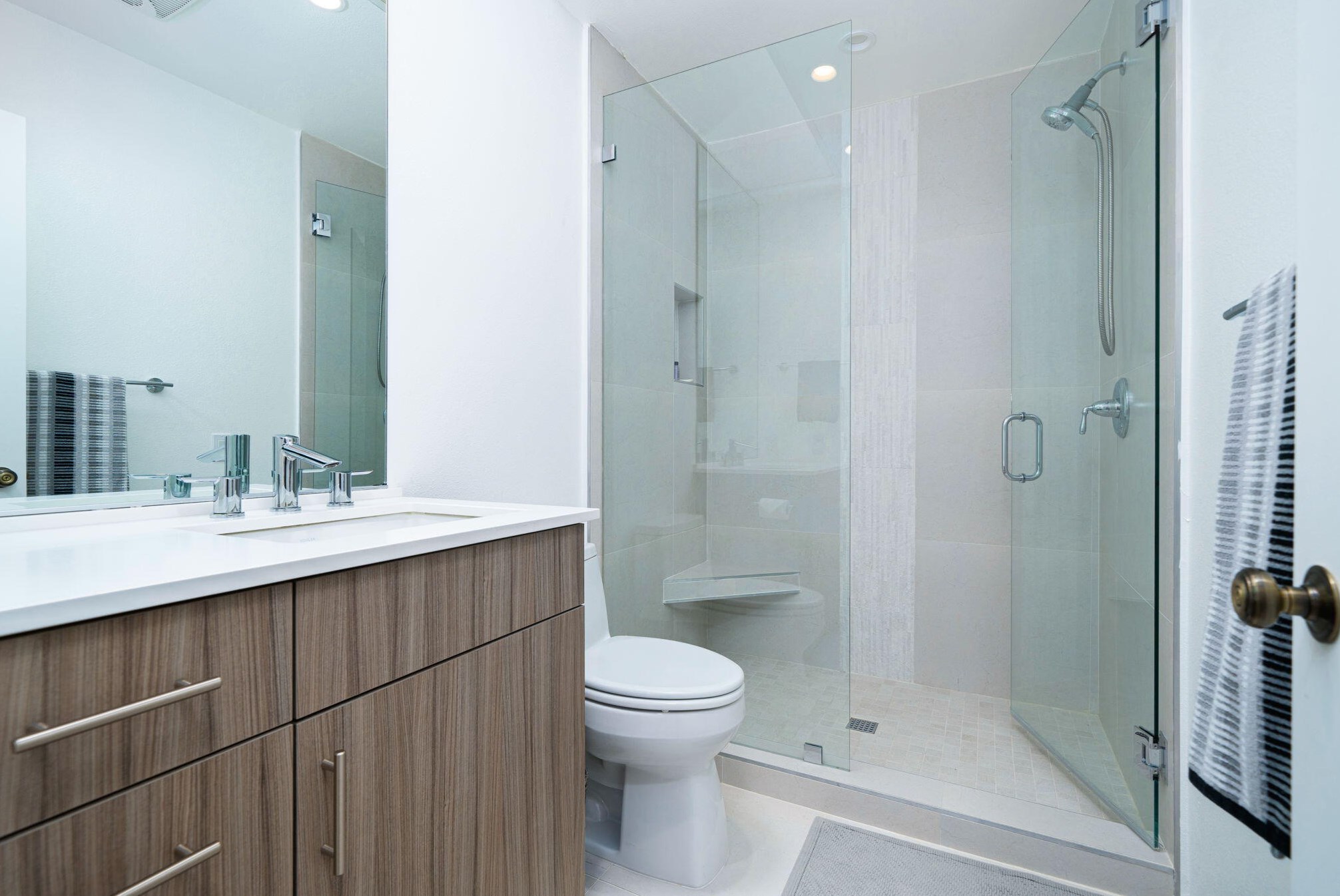 621 Hospitality Dr, Rancho Mirage CA  92270-1312 exterior