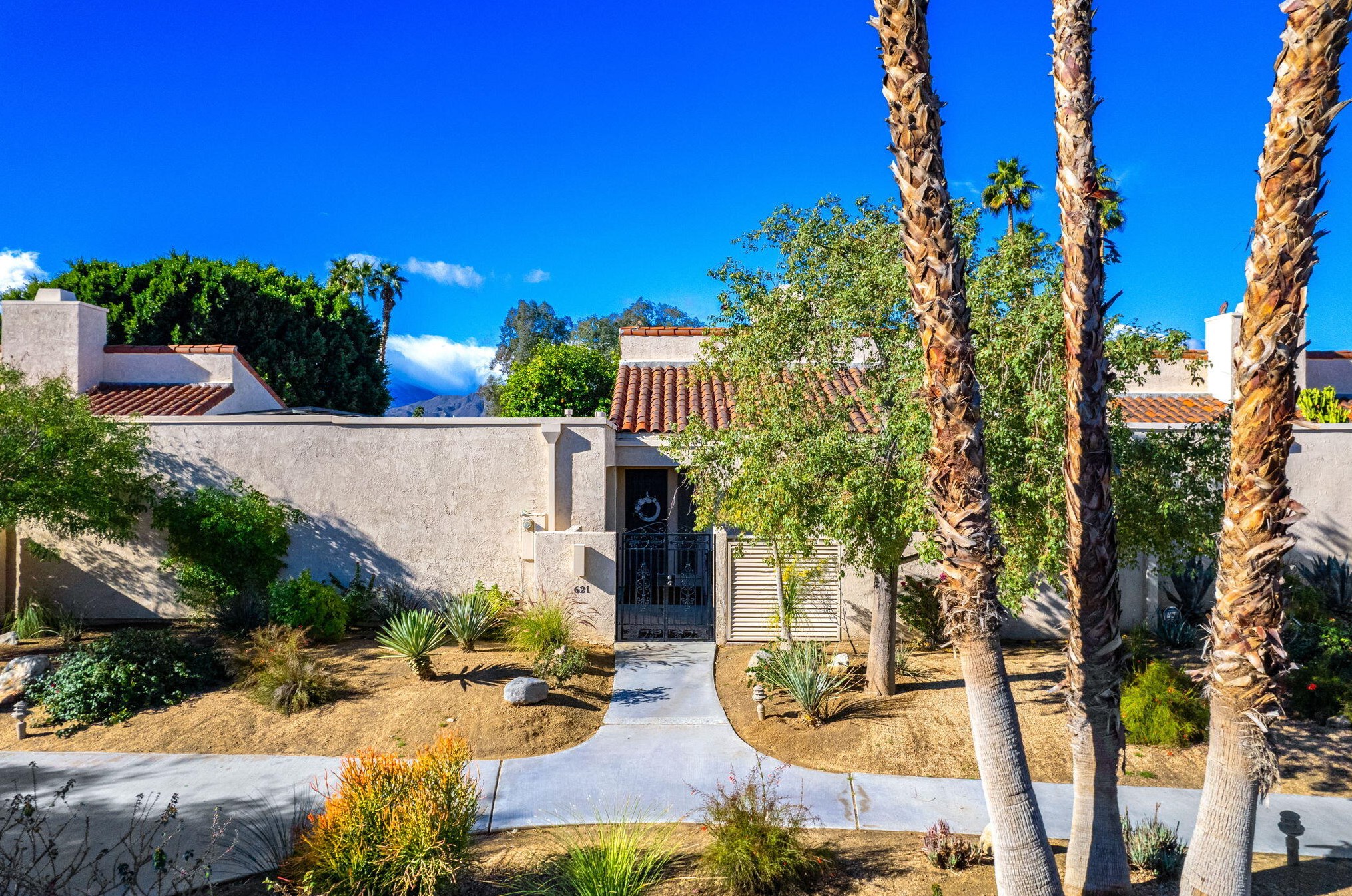 621 Hospitality Dr, Rancho Mirage CA  92270-1312 exterior