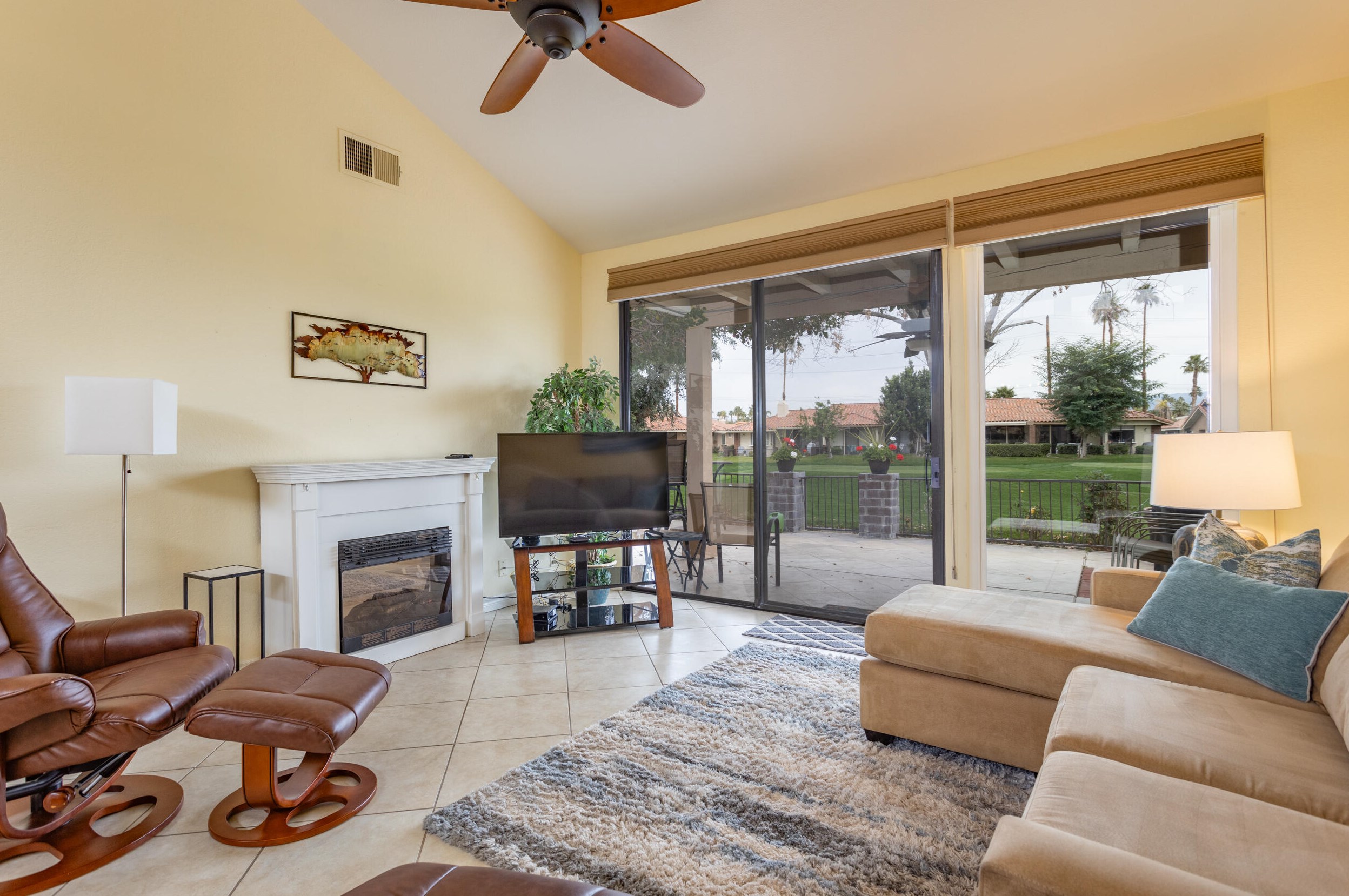 336 Villena Way, Palm Desert, CA 92260-2172