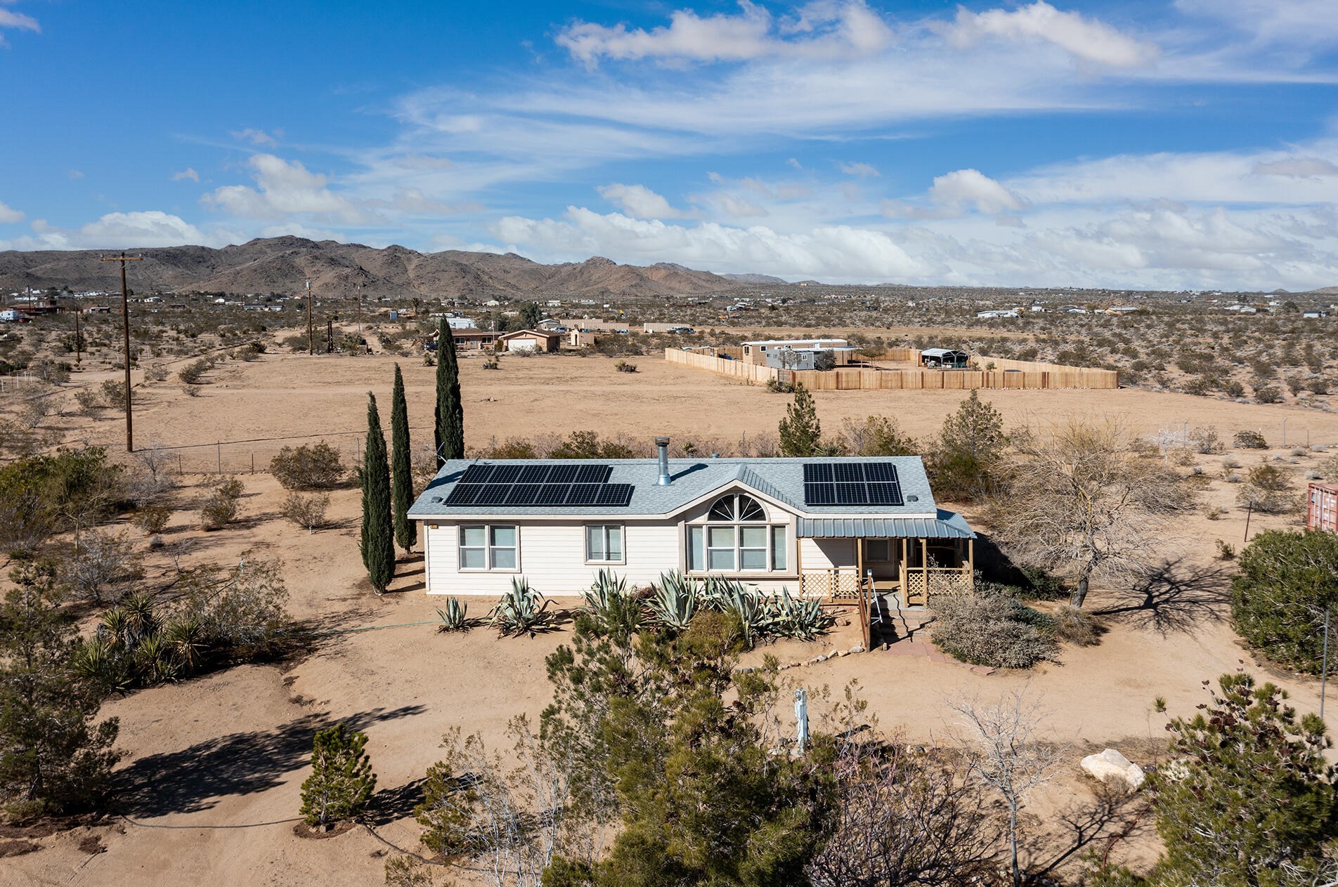 1959 Yetters Ln, Yucca Valley CA  exterior