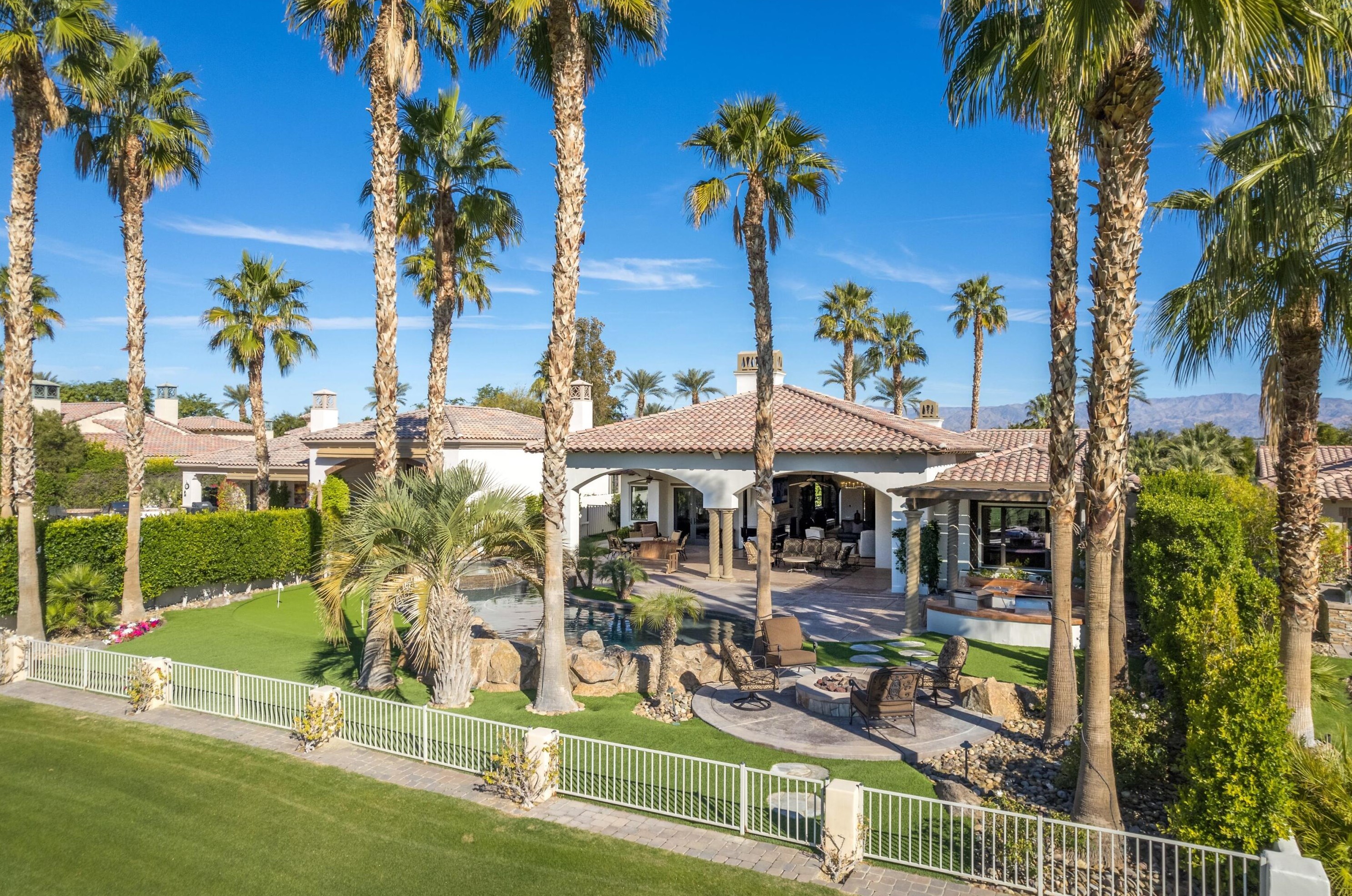 81329 Andalusia, La Quinta CA  92253-8221 exterior