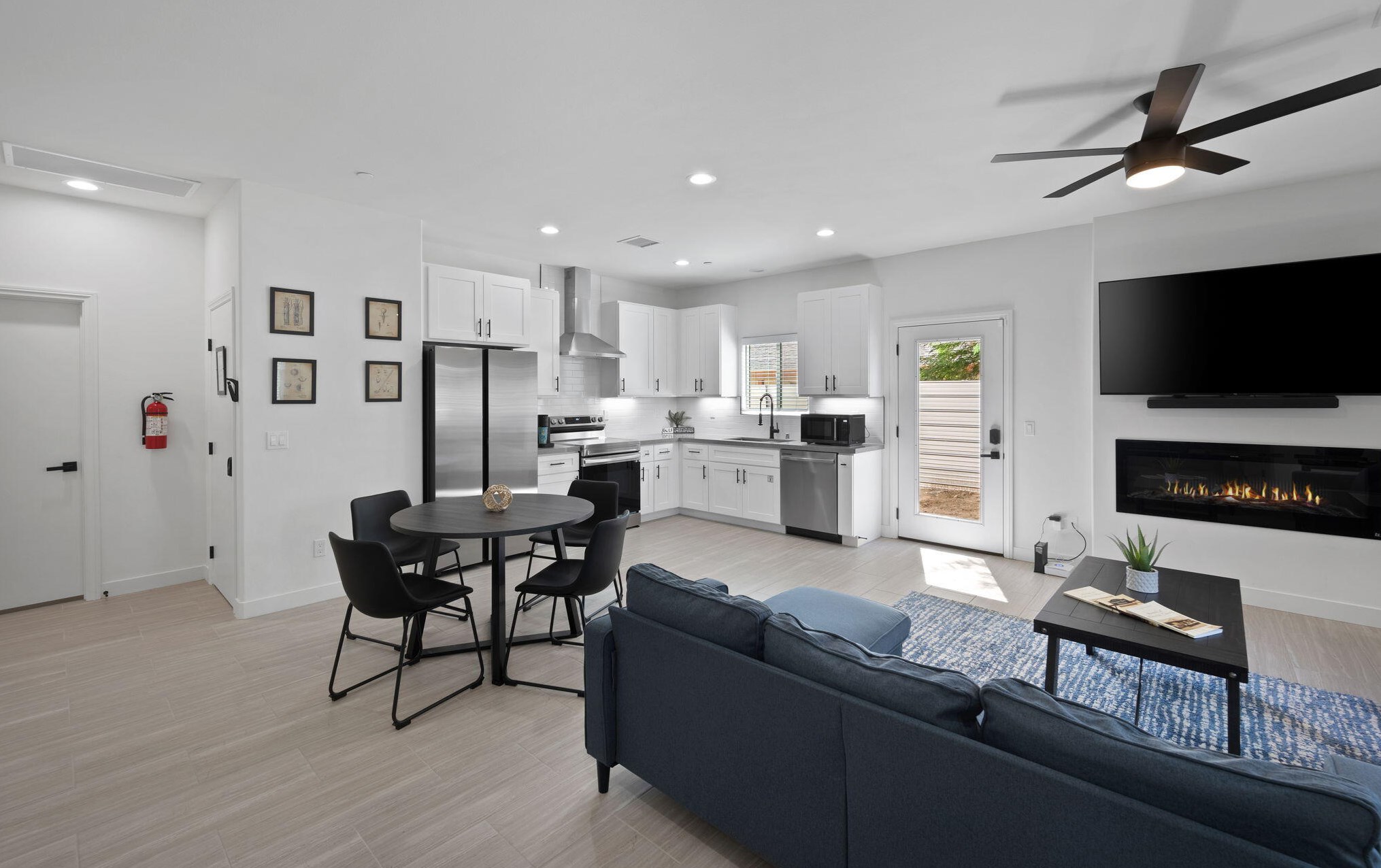 13236 Del Ray Ln, Desert Hot Springs CA  92240-5531 exterior