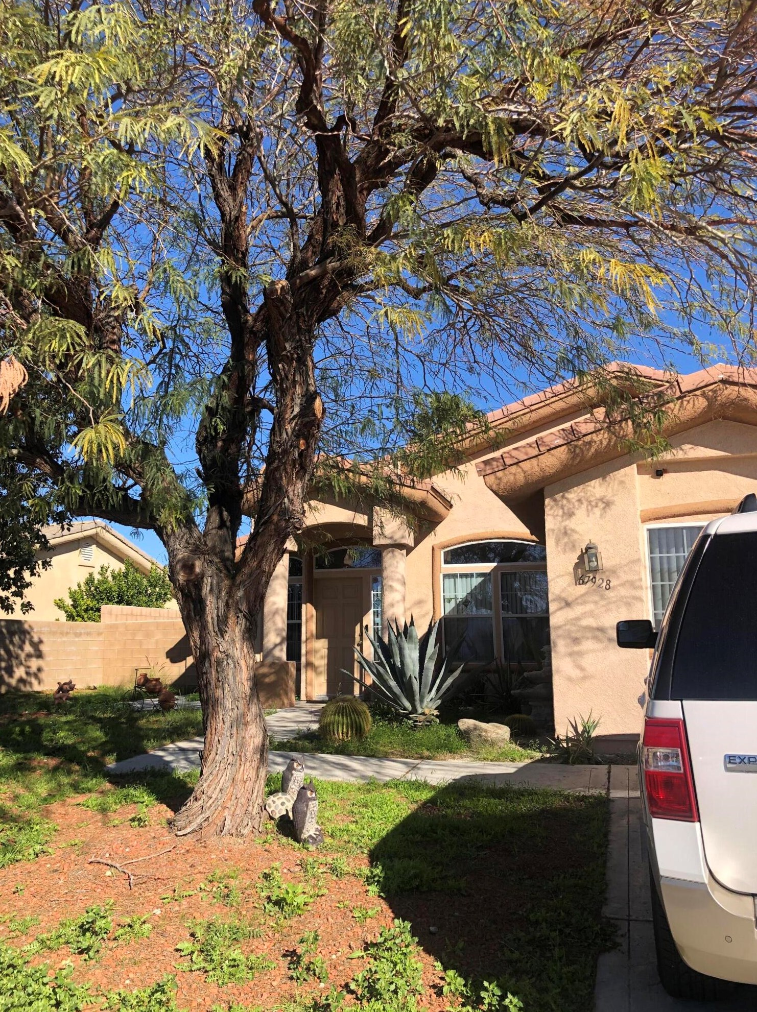 67928 Ava Ct, Desert Hot Springs, CA 92240-6898