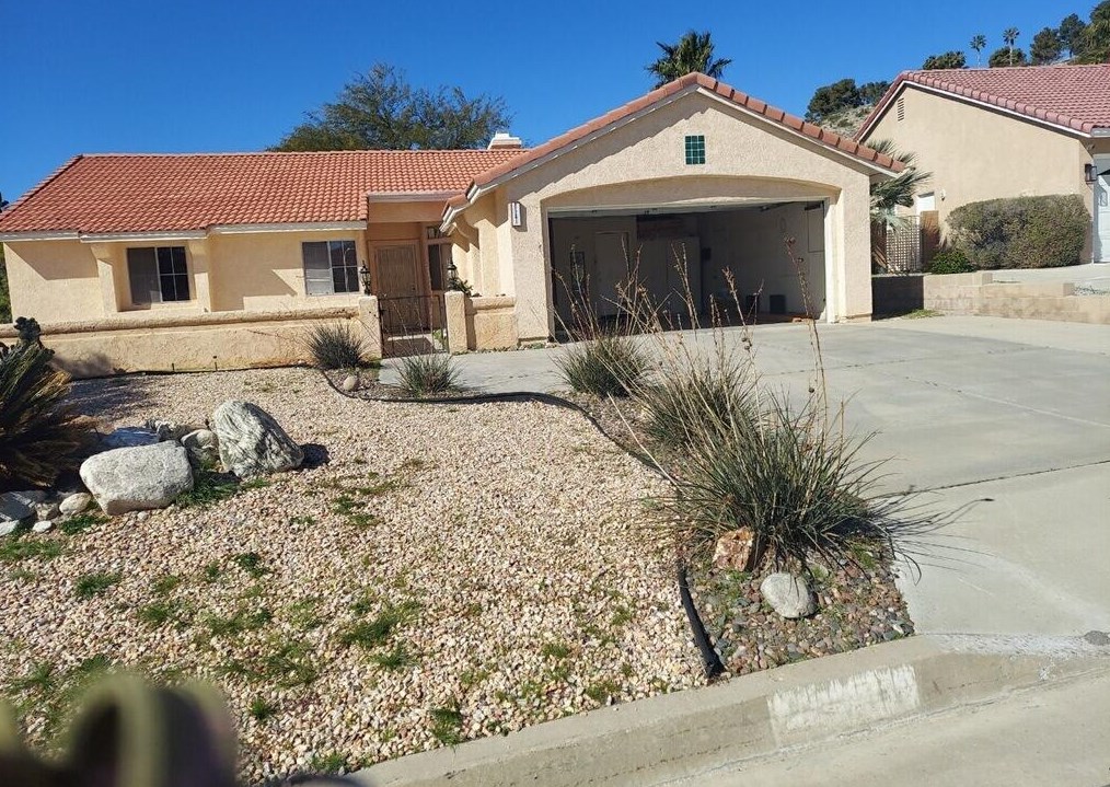 8581 Annandale Ave, Desert Hot Springs CA  92240-1412 exterior