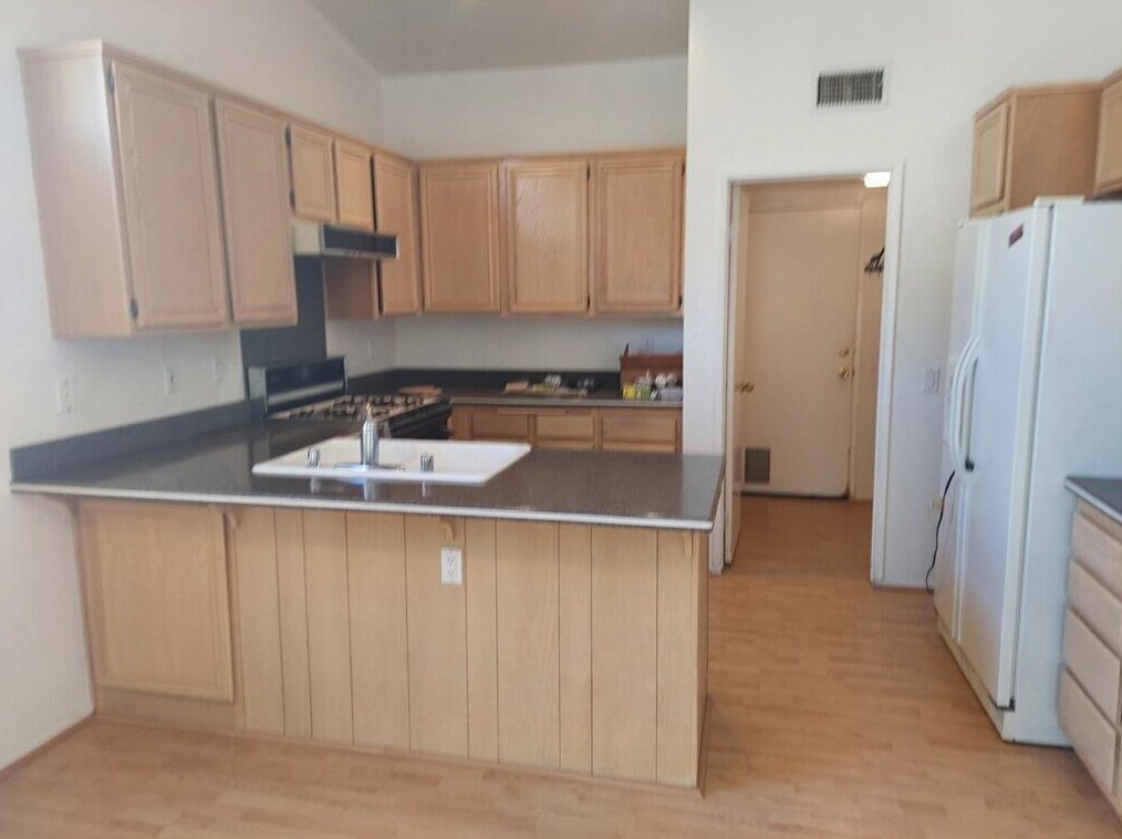8581 Annandale Ave, Desert Hot Springs CA  92240-1412 exterior