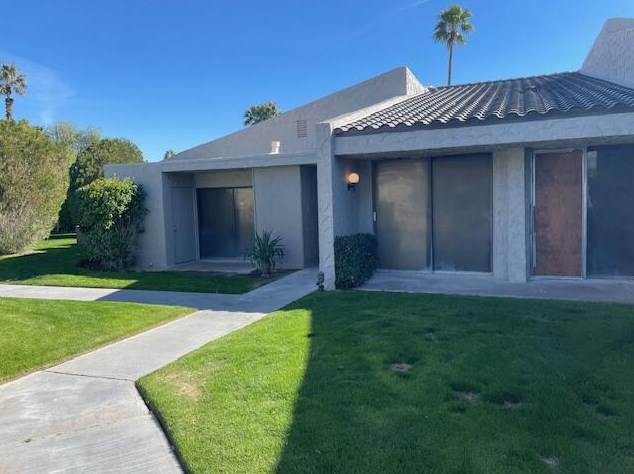 2560 Whitewater Club Dr, Palm Springs, CA 92262-2698