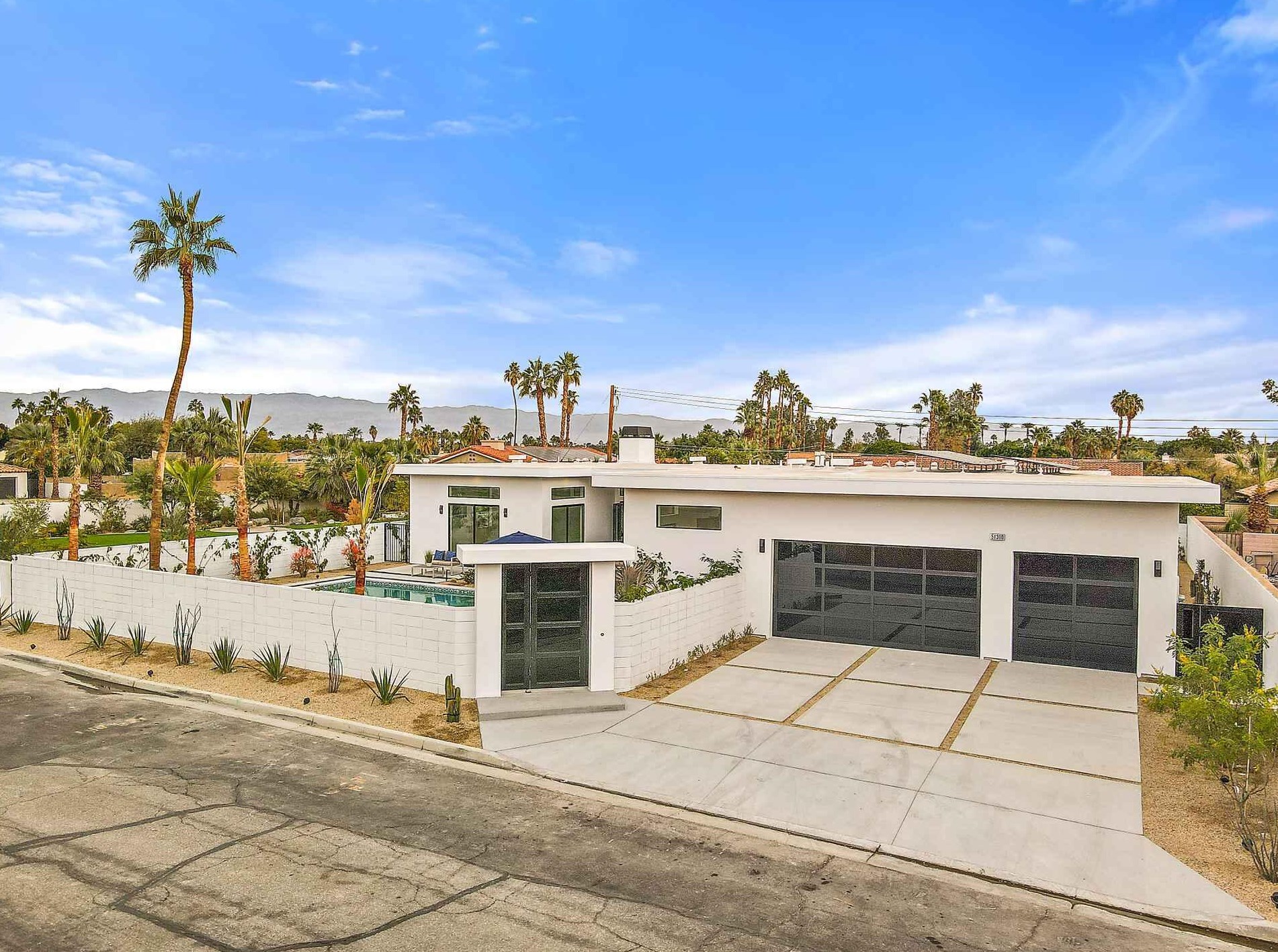 51310 Calle Tamazula, La Quinta, CA 92253-2897