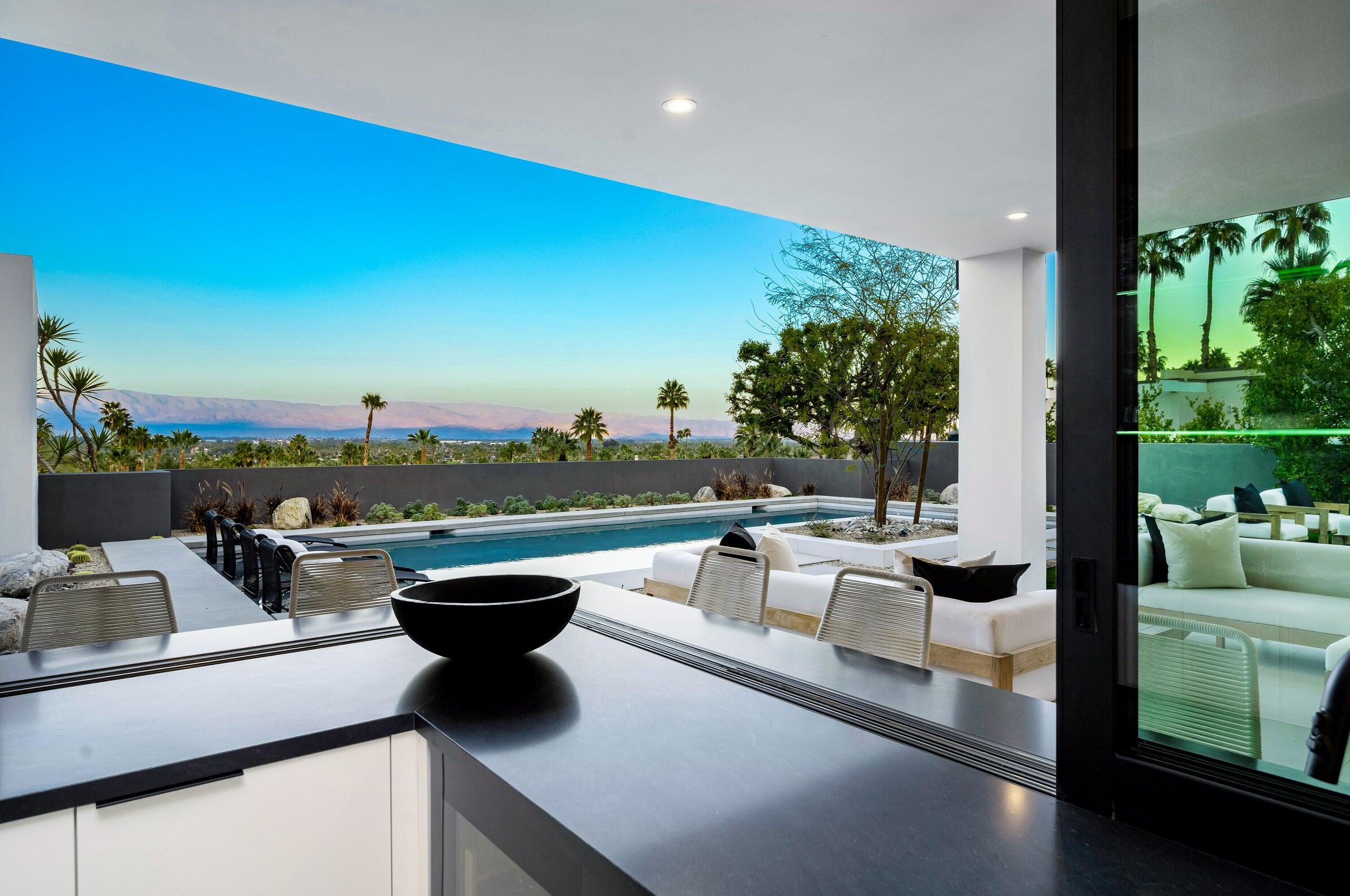 70345 Pecos Rd, Rancho Mirage CA  92270-3415 exterior