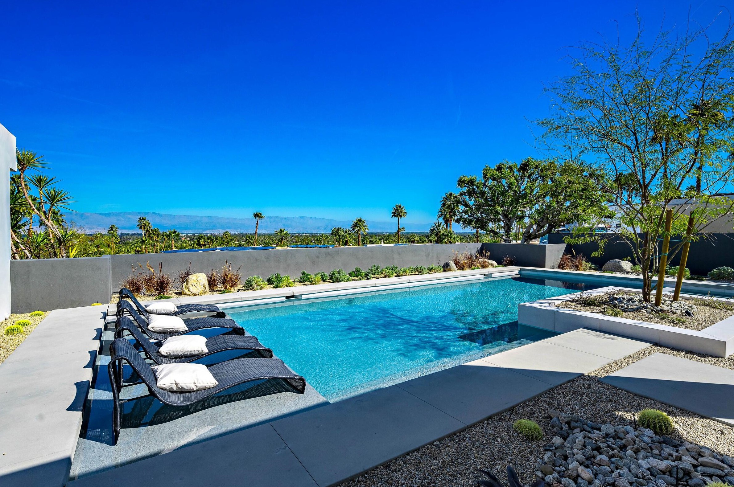 70345 Pecos Rd, Rancho Mirage CA  92270-3415 exterior