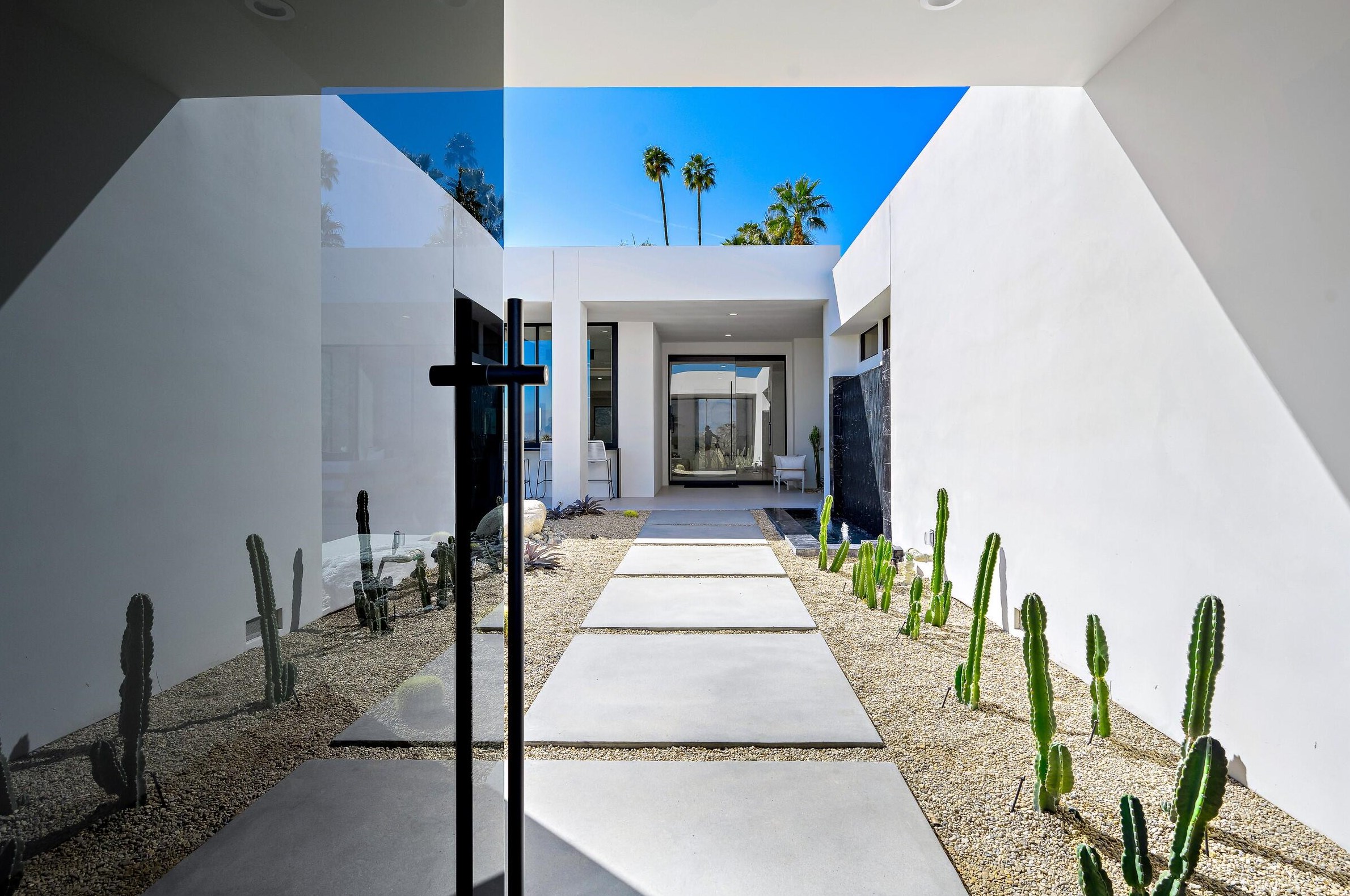 70345 Pecos Rd, Rancho Mirage CA  92270-3415 exterior