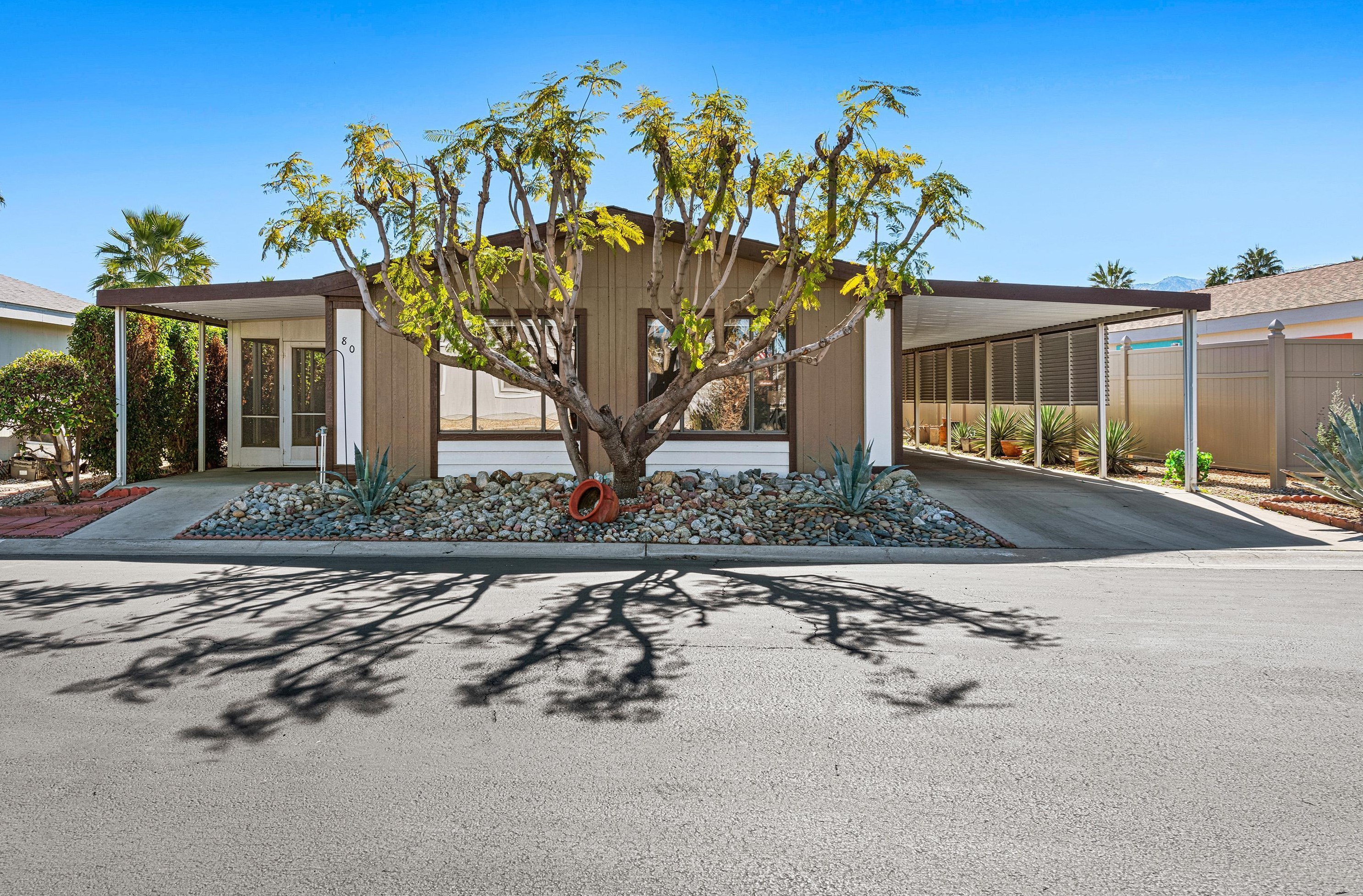 80 Zacharia Dr, Cathedral City, CA 92234