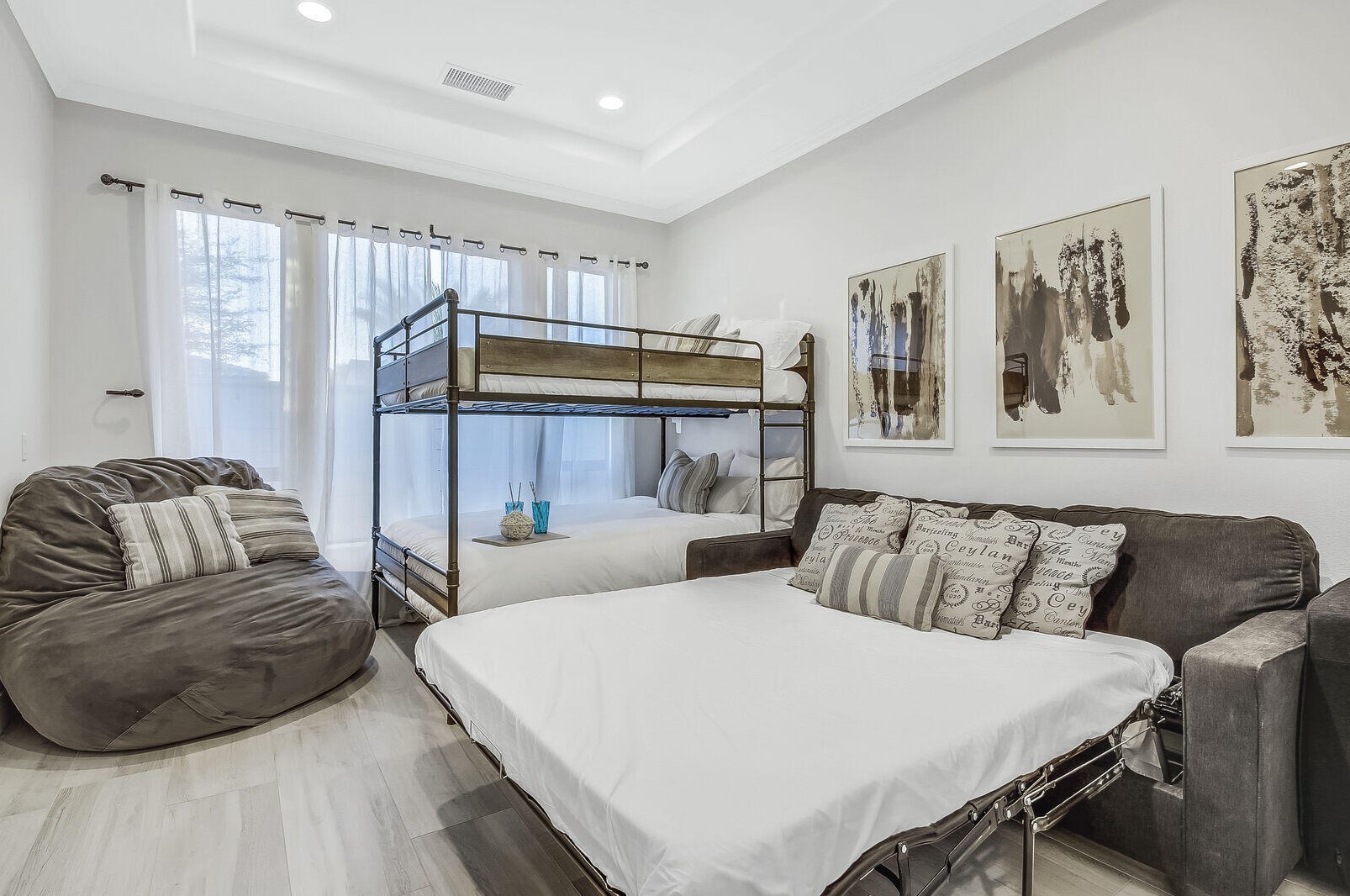 48573 Cascade St, Indio CA  92201-8472 exterior