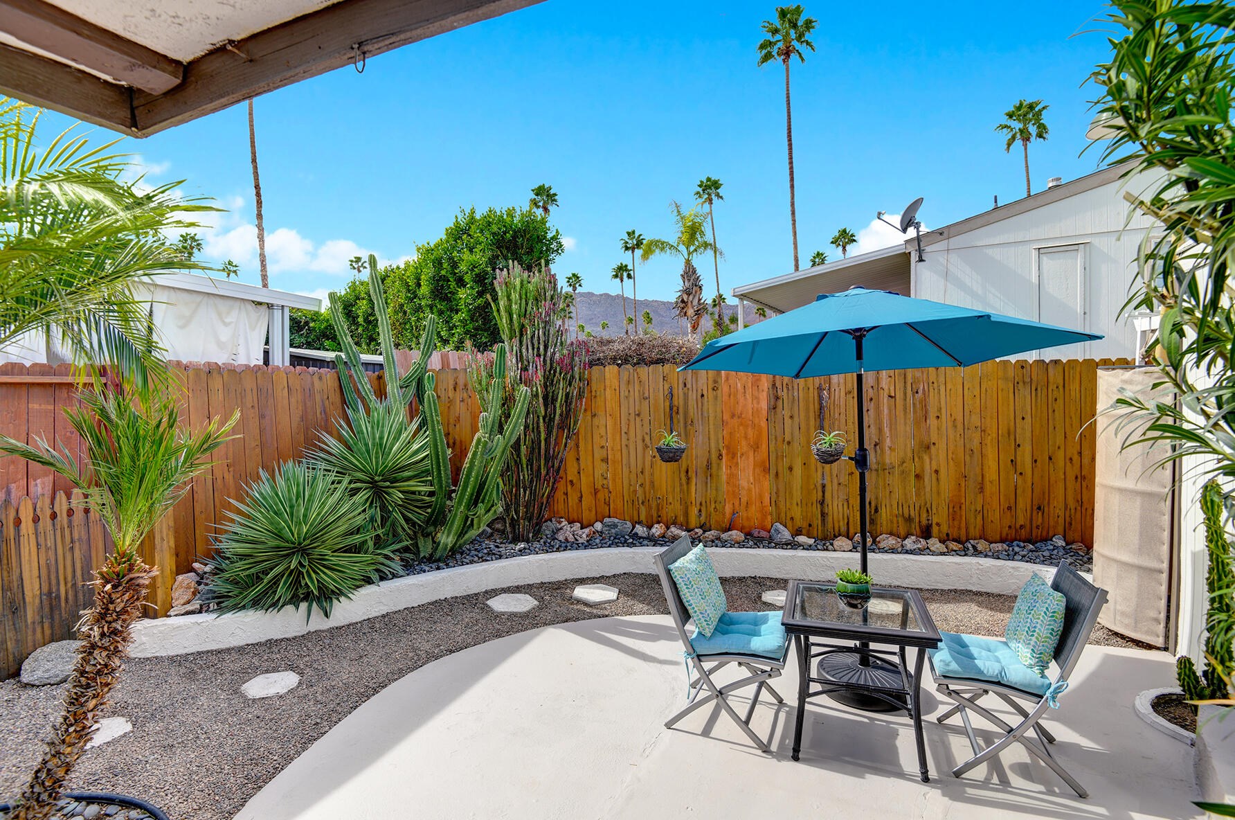 17 Circle A Dr, Palm Desert, CA 92260