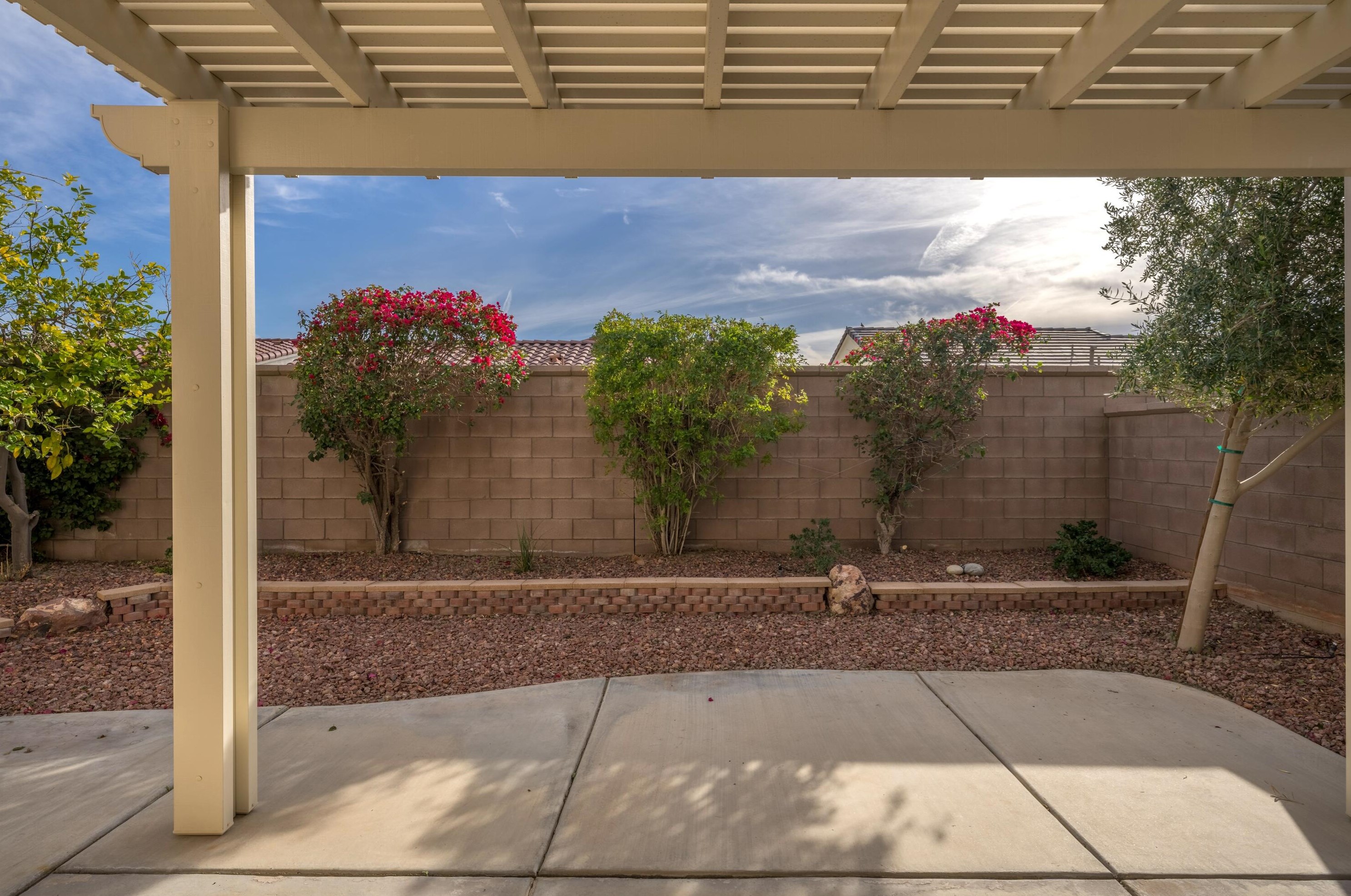 39872 Somerset Ave, Palm Desert, CA 92211-1969