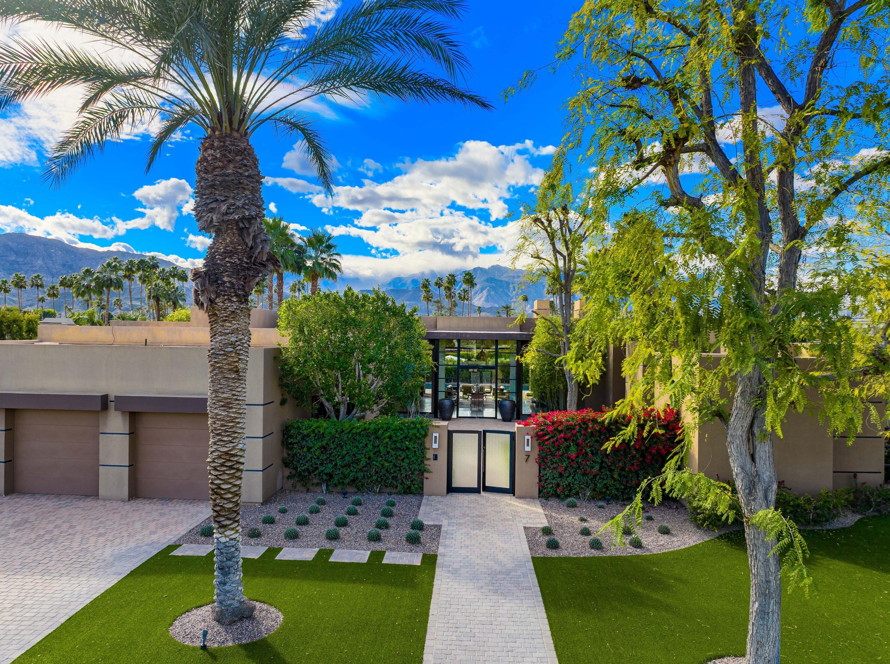 7 Villaggio Pl, Rancho Mirage, CA 92270-3912