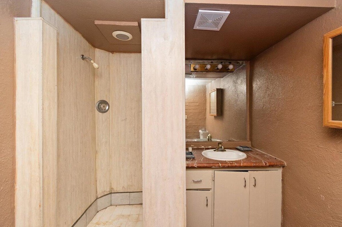 66452 Desert View Ave, Desert Hot Springs CA  92240-8512 exterior