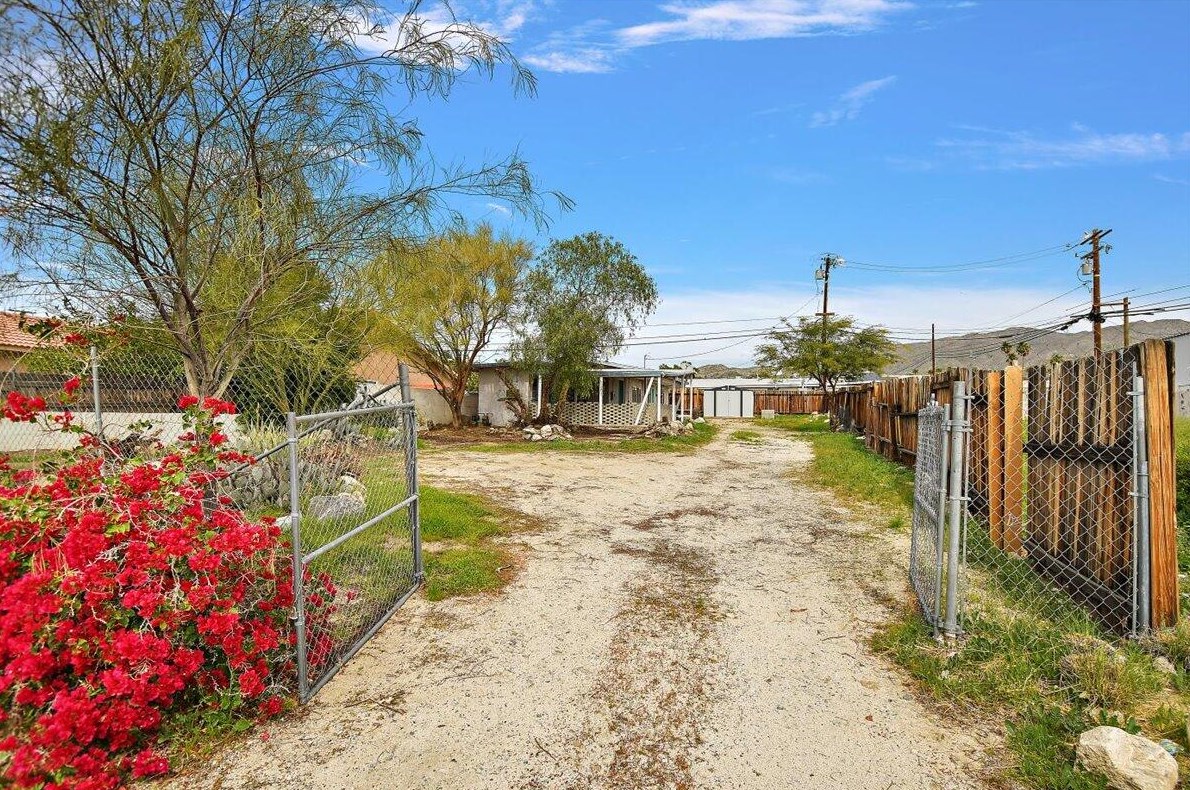 66452 Desert View Ave, Desert Hot Springs CA  92240-8512 exterior