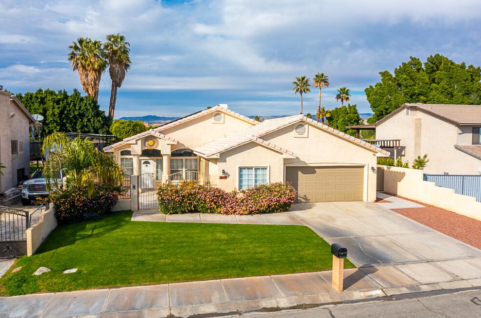 68110 Marina Rd, Cathedral City CA  92234-3651 exterior