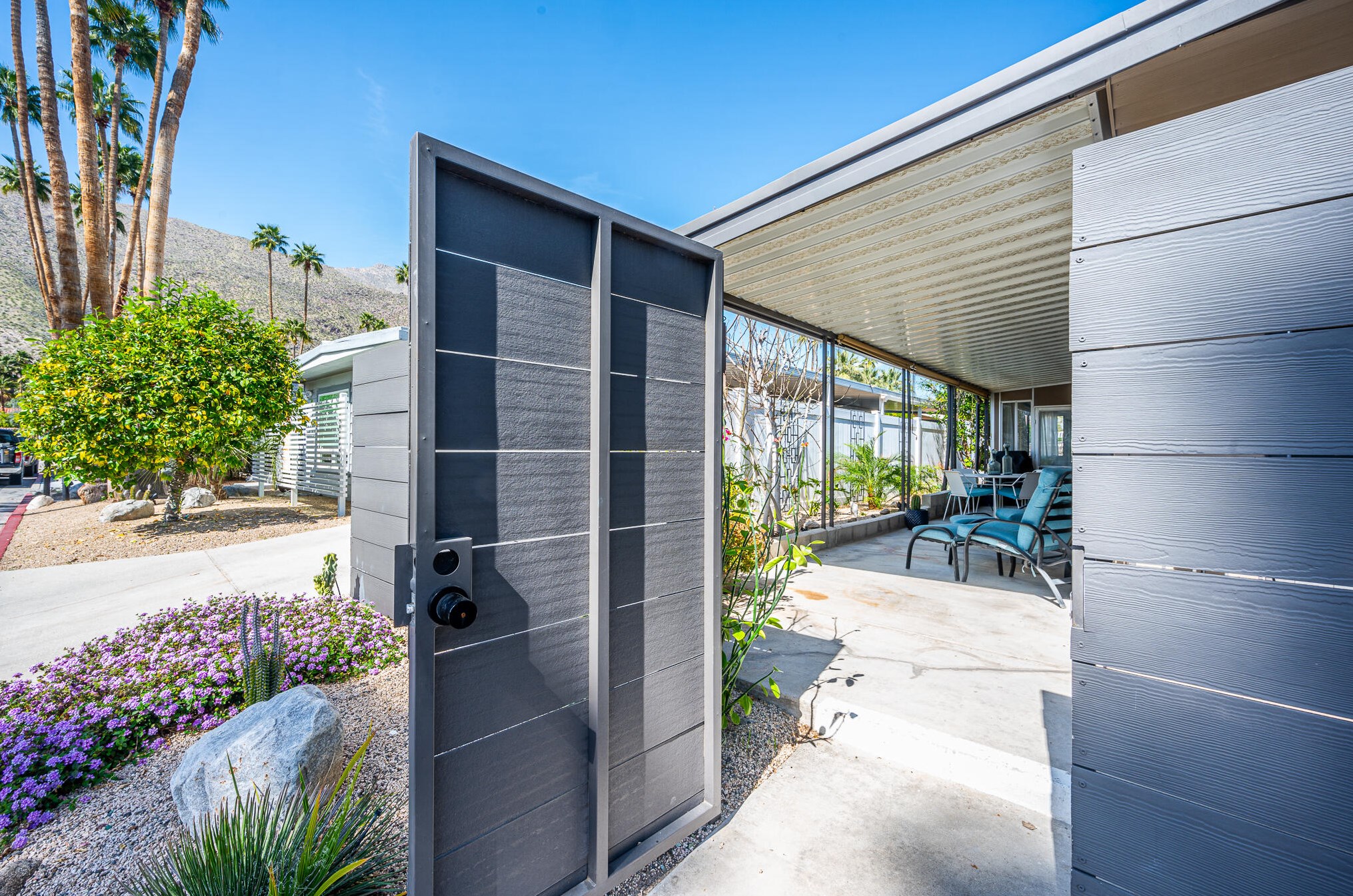 4 Bali Dr, Palm Springs, CA 92264-9047