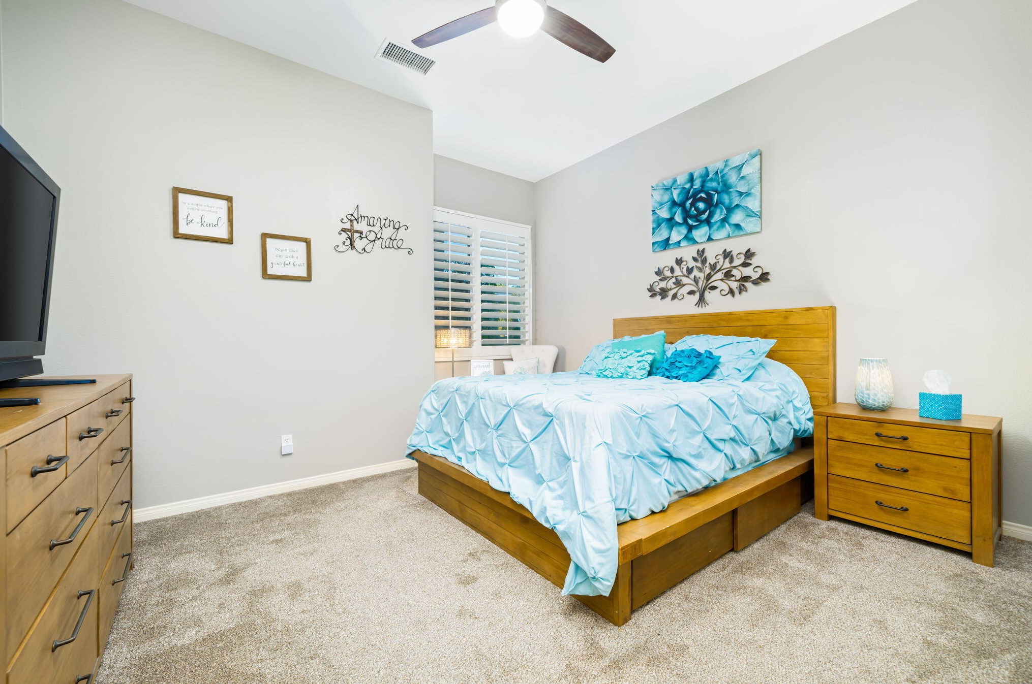 21 Paris Way, Rancho Mirage CA  92270-2721 exterior