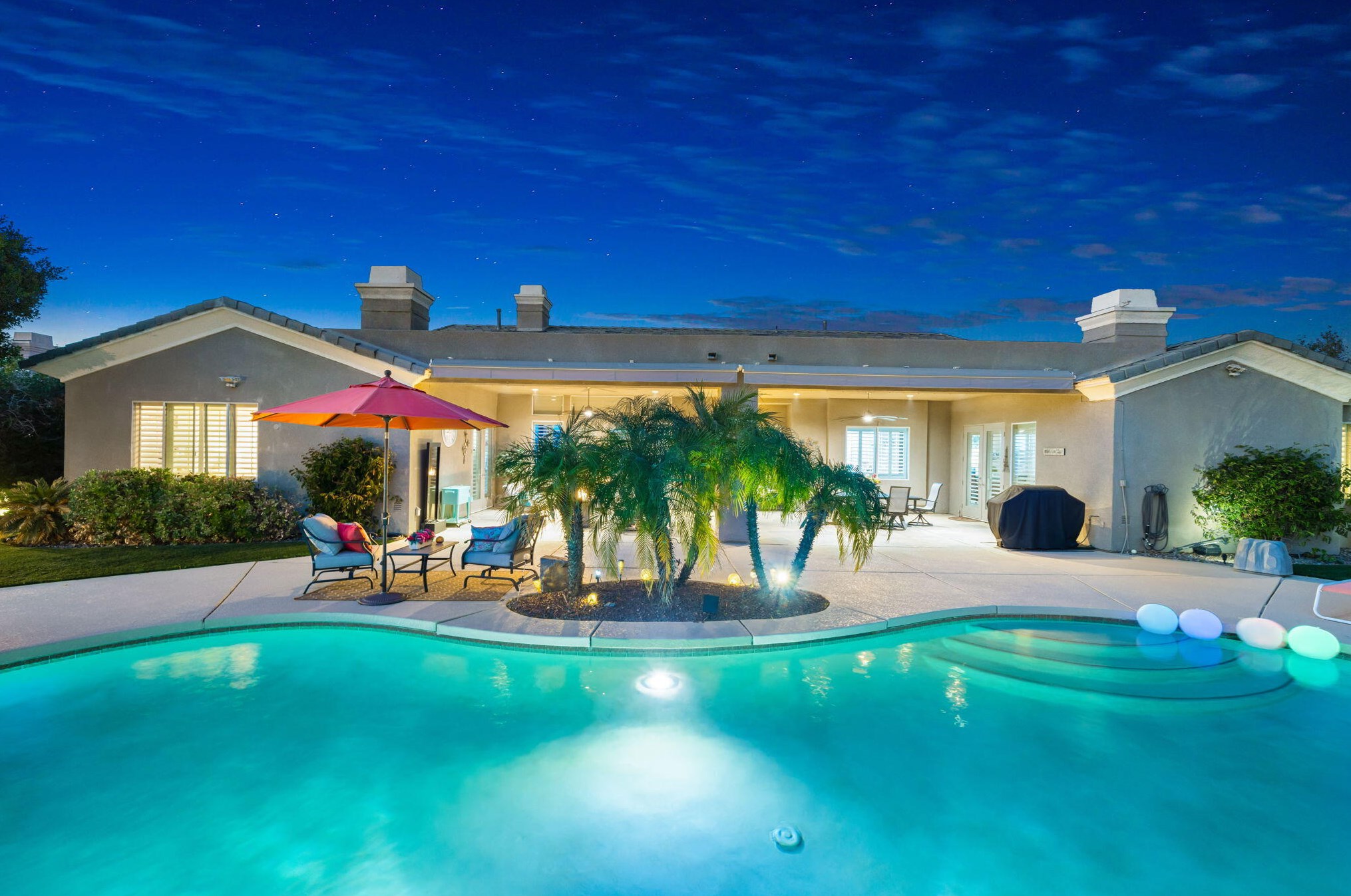 21 Paris Way, Rancho Mirage CA  92270-2721 exterior