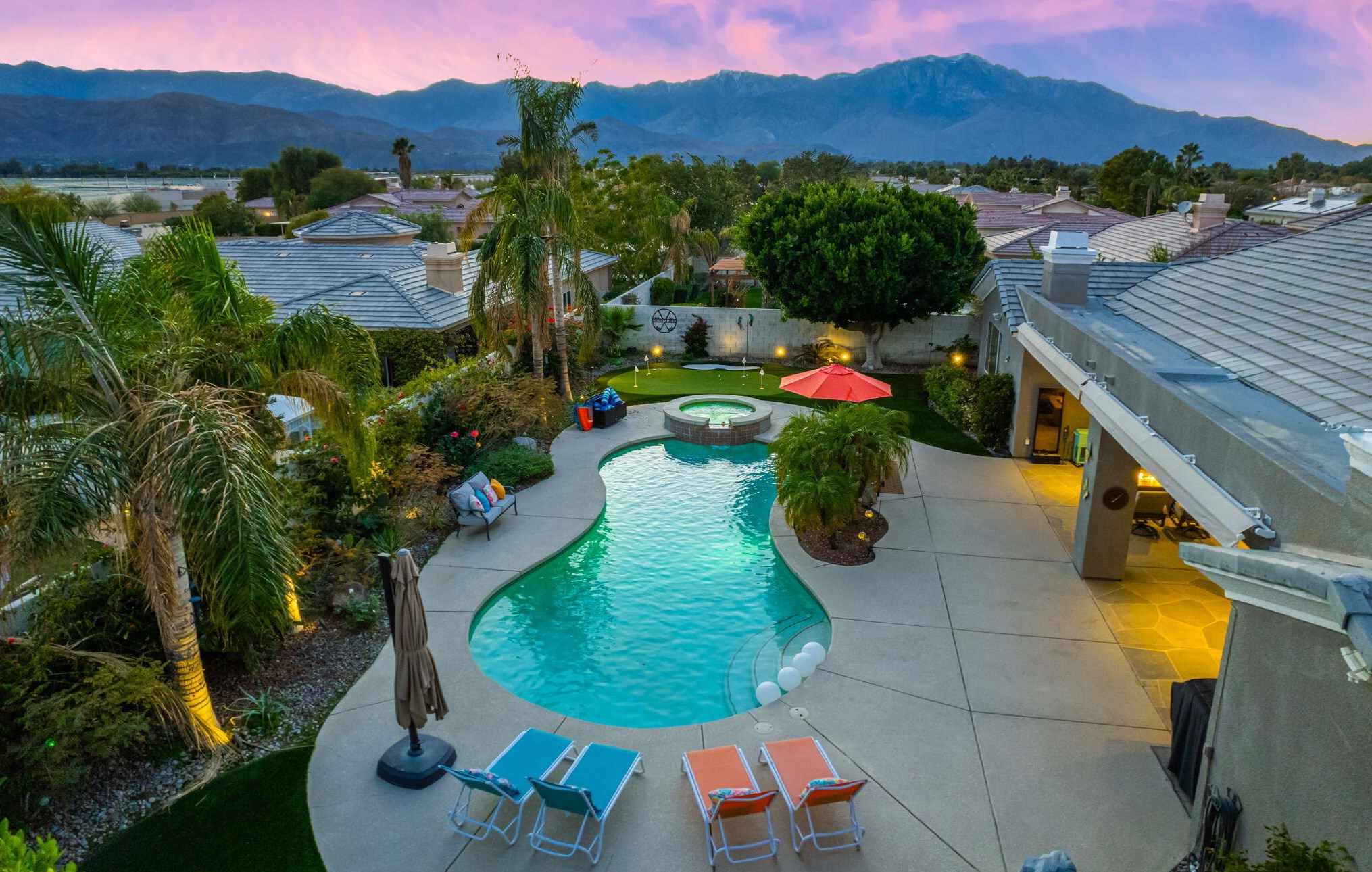 21 Paris Way, Rancho Mirage CA  92270-2721 exterior