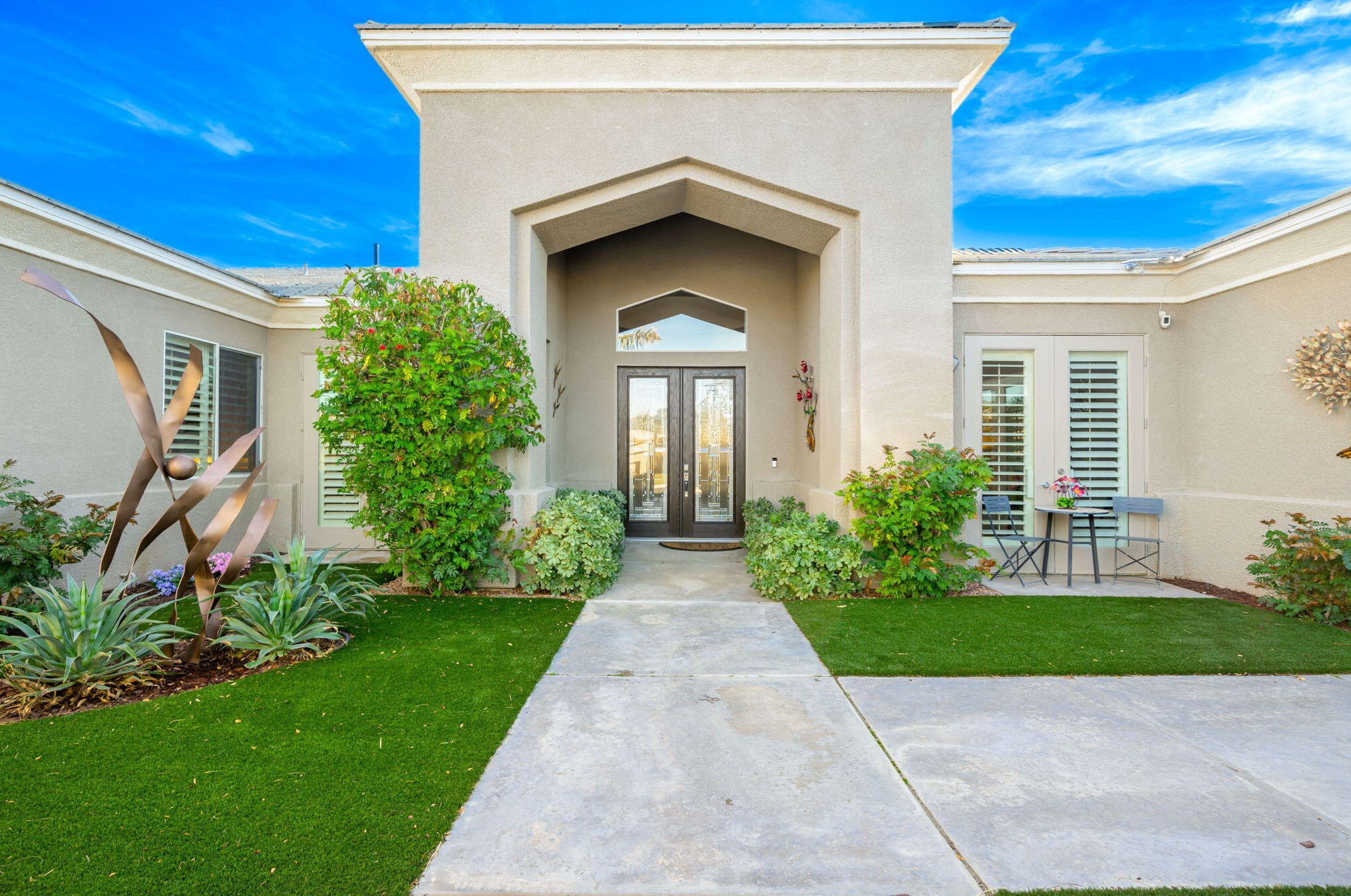 21 Paris Way, Rancho Mirage CA  92270-2721 exterior