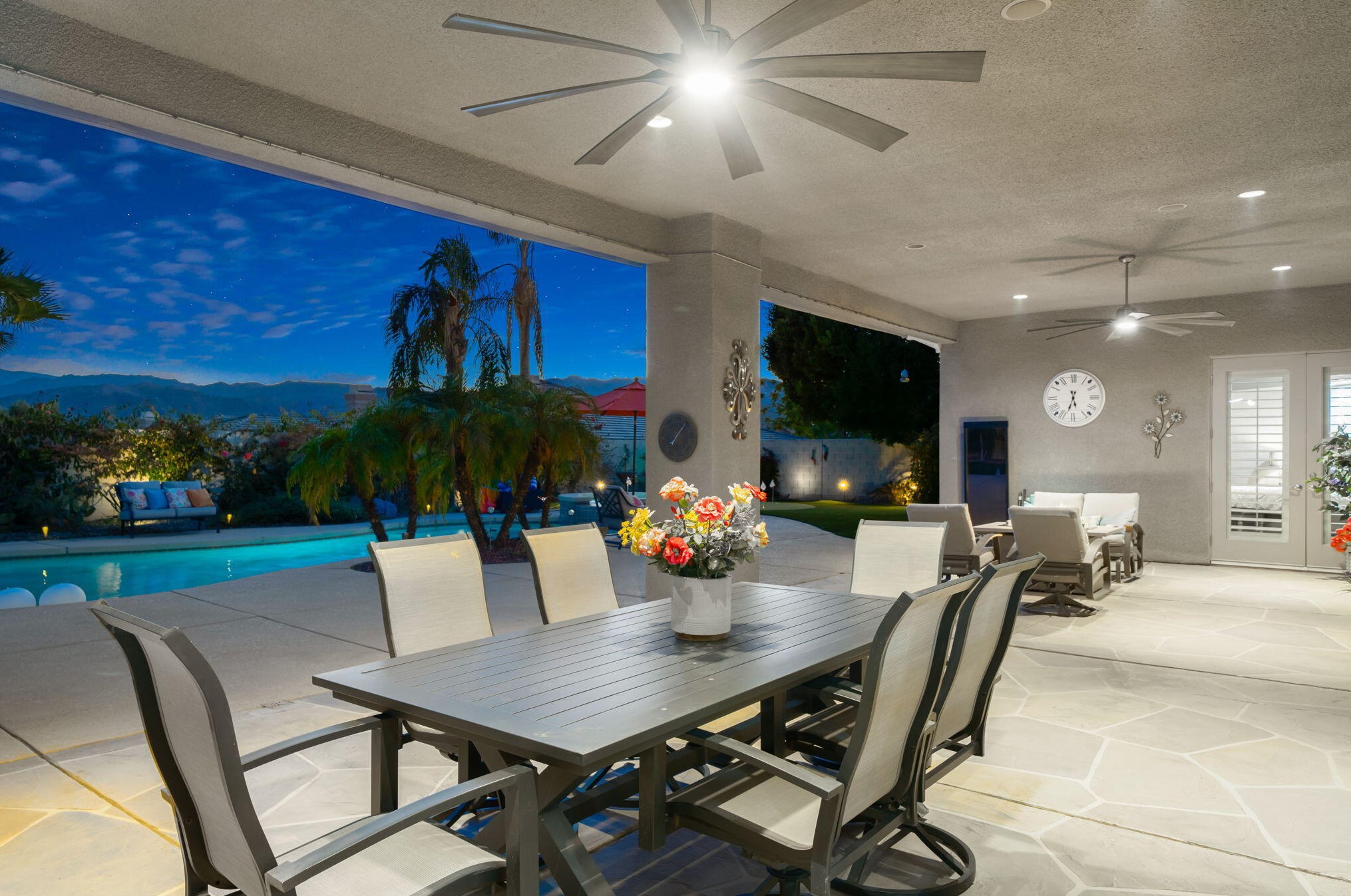 21 Paris Way, Rancho Mirage CA  92270-2721 exterior