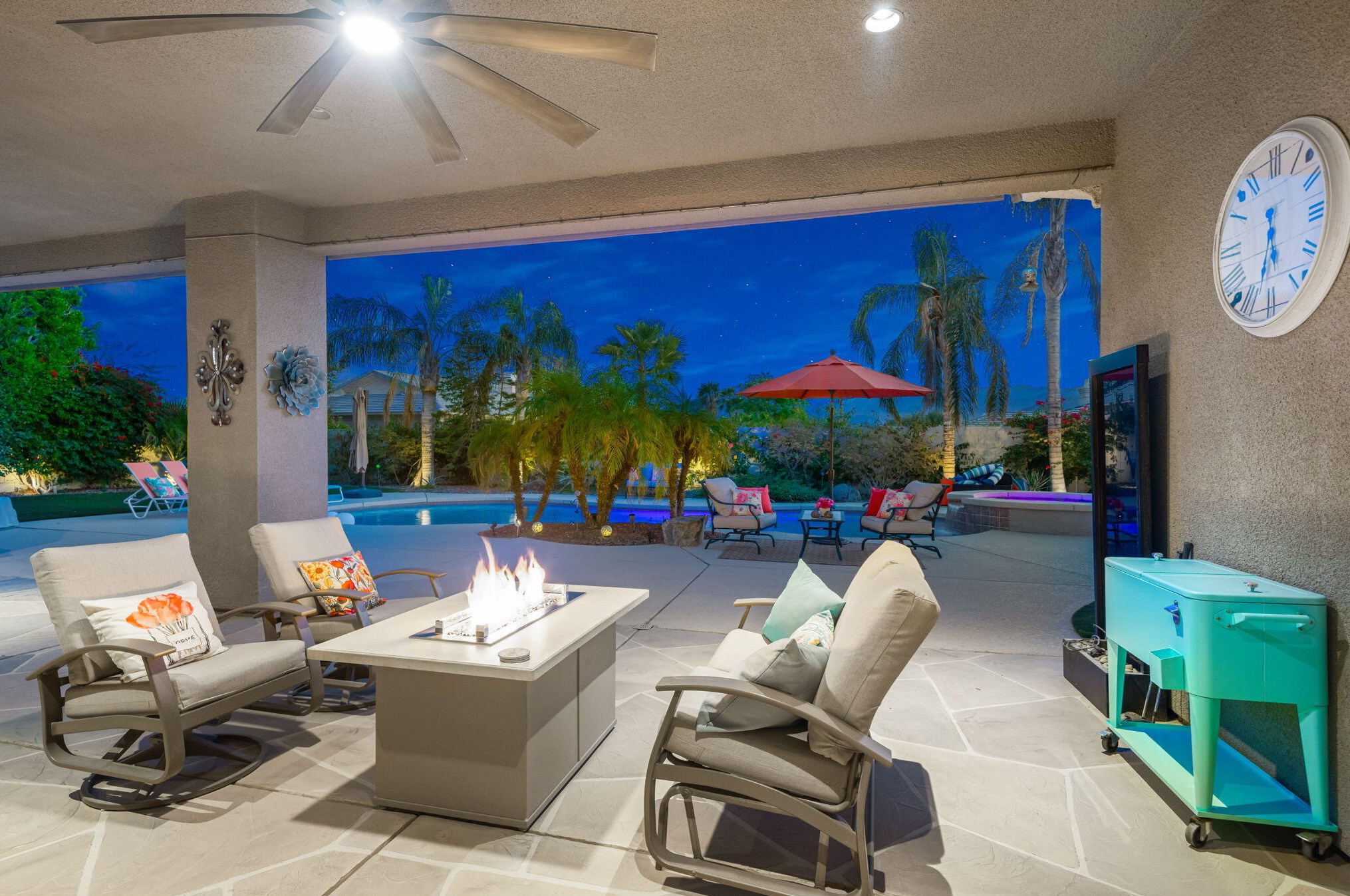 21 Paris Way, Rancho Mirage CA  92270-2721 exterior