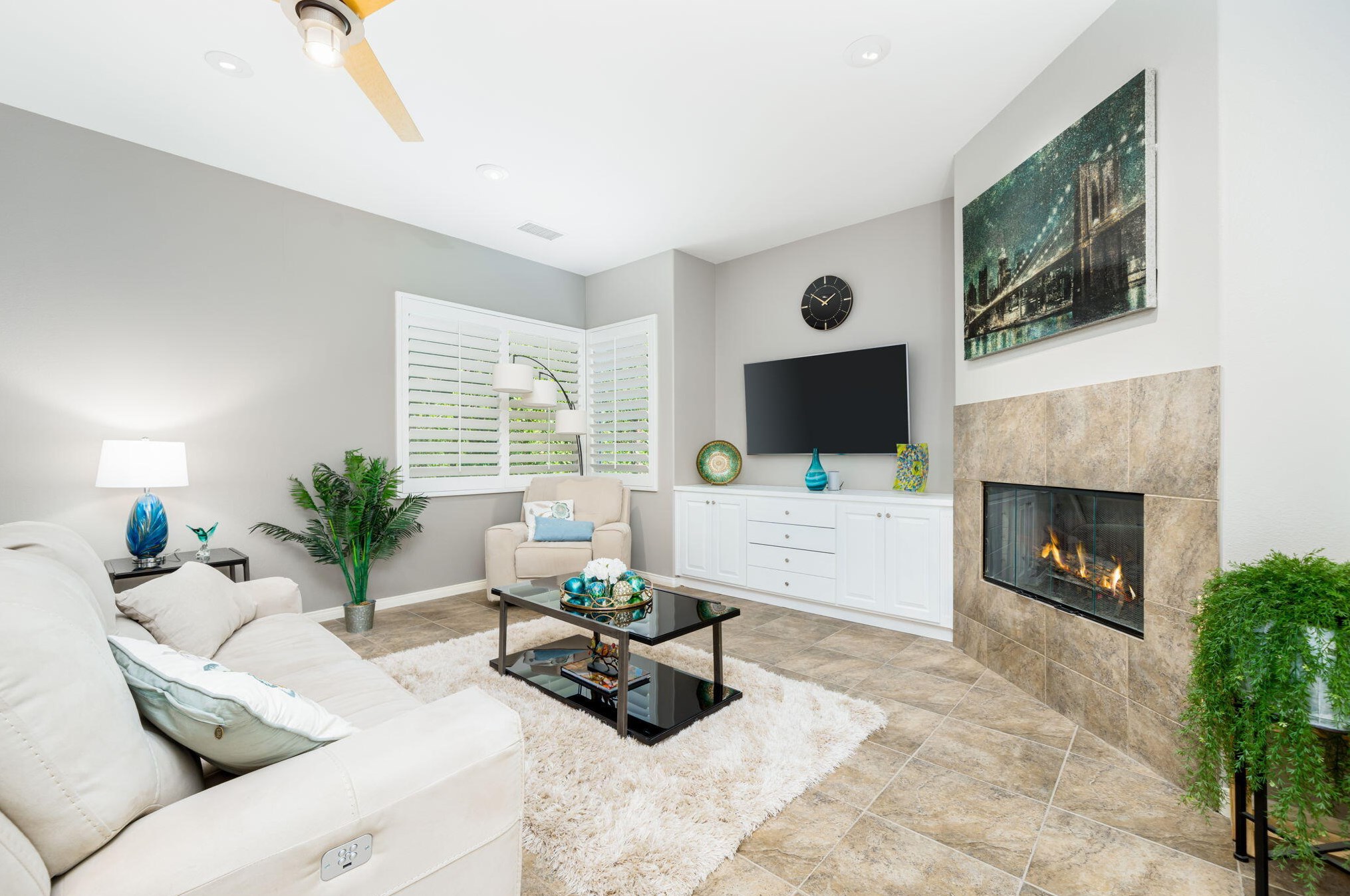 21 Paris Way, Rancho Mirage CA  92270-2721 exterior