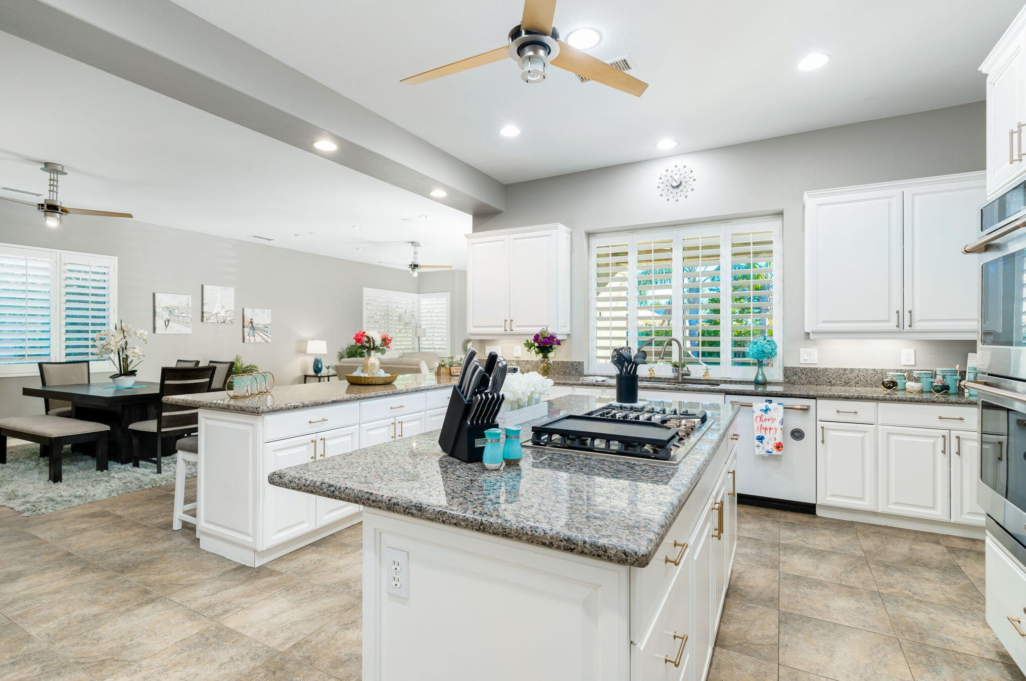 21 Paris Way, Rancho Mirage CA  92270-2721 exterior