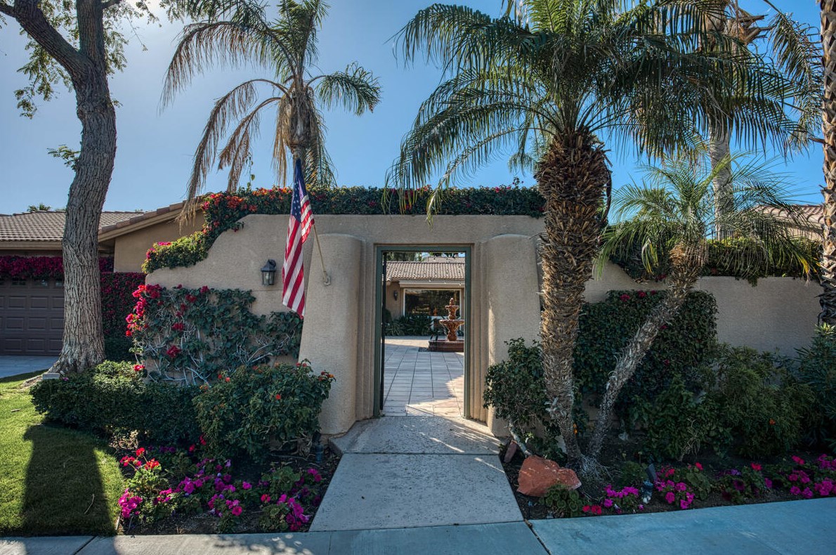 49195 Casa Del Rio, La Quinta, CA 92253