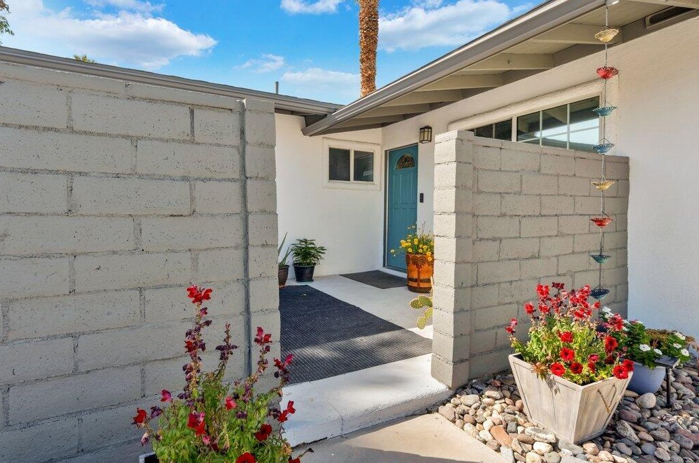 69990 Papaya Ln, Cathedral City, CA 92234