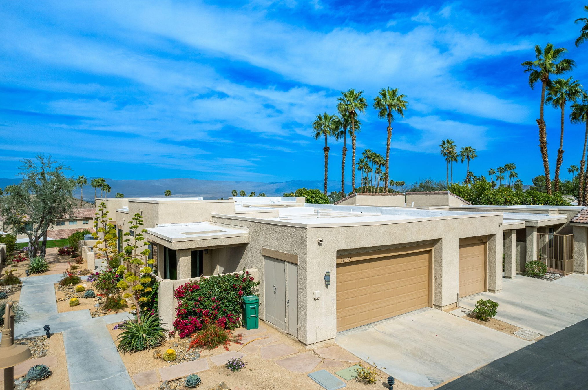 72342 Sommerset Dr, Palm Desert, CA 92260-6244
