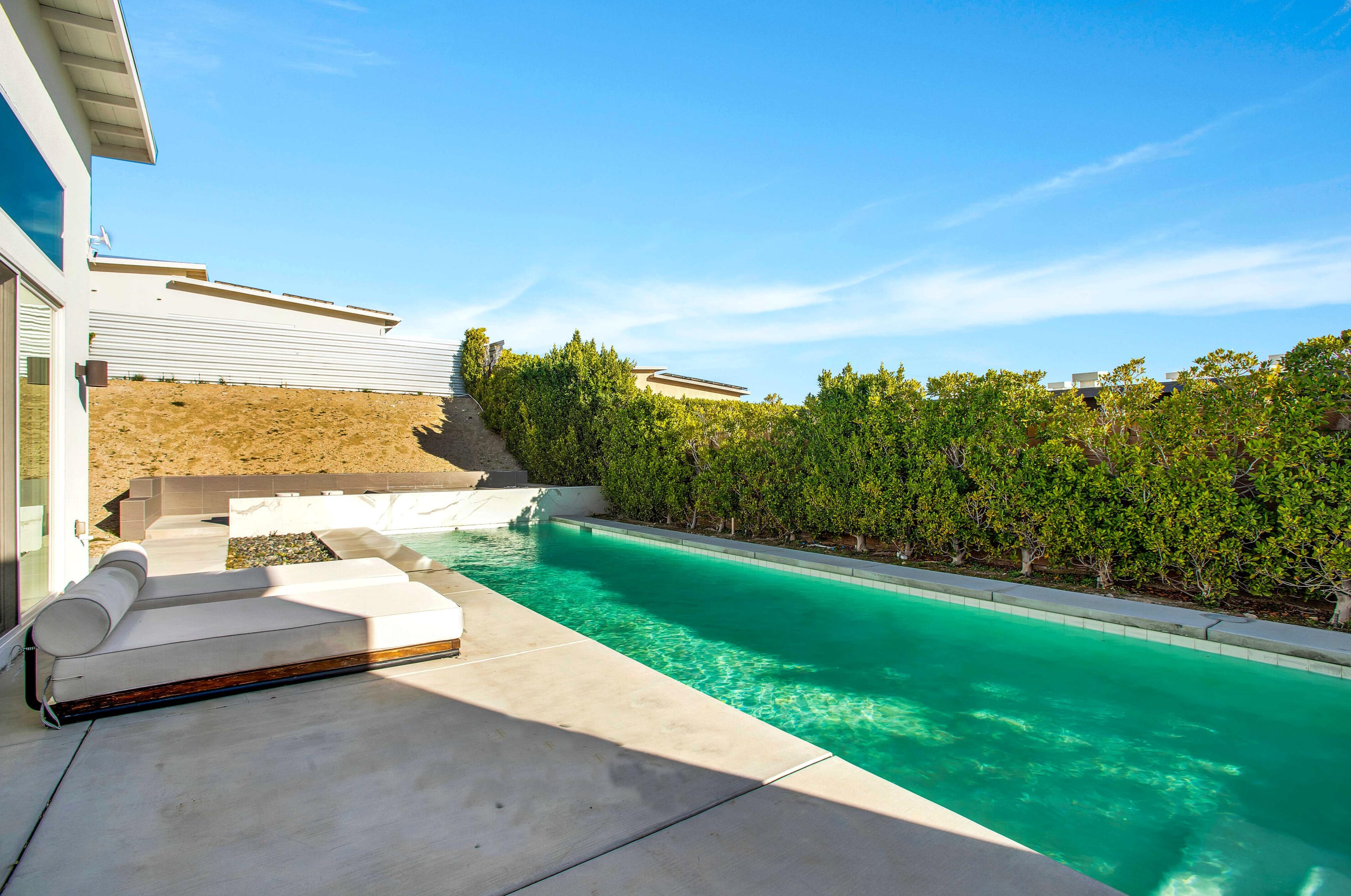 13910 Valley View Ct, Desert Hot Springs CA  92240-6585 exterior