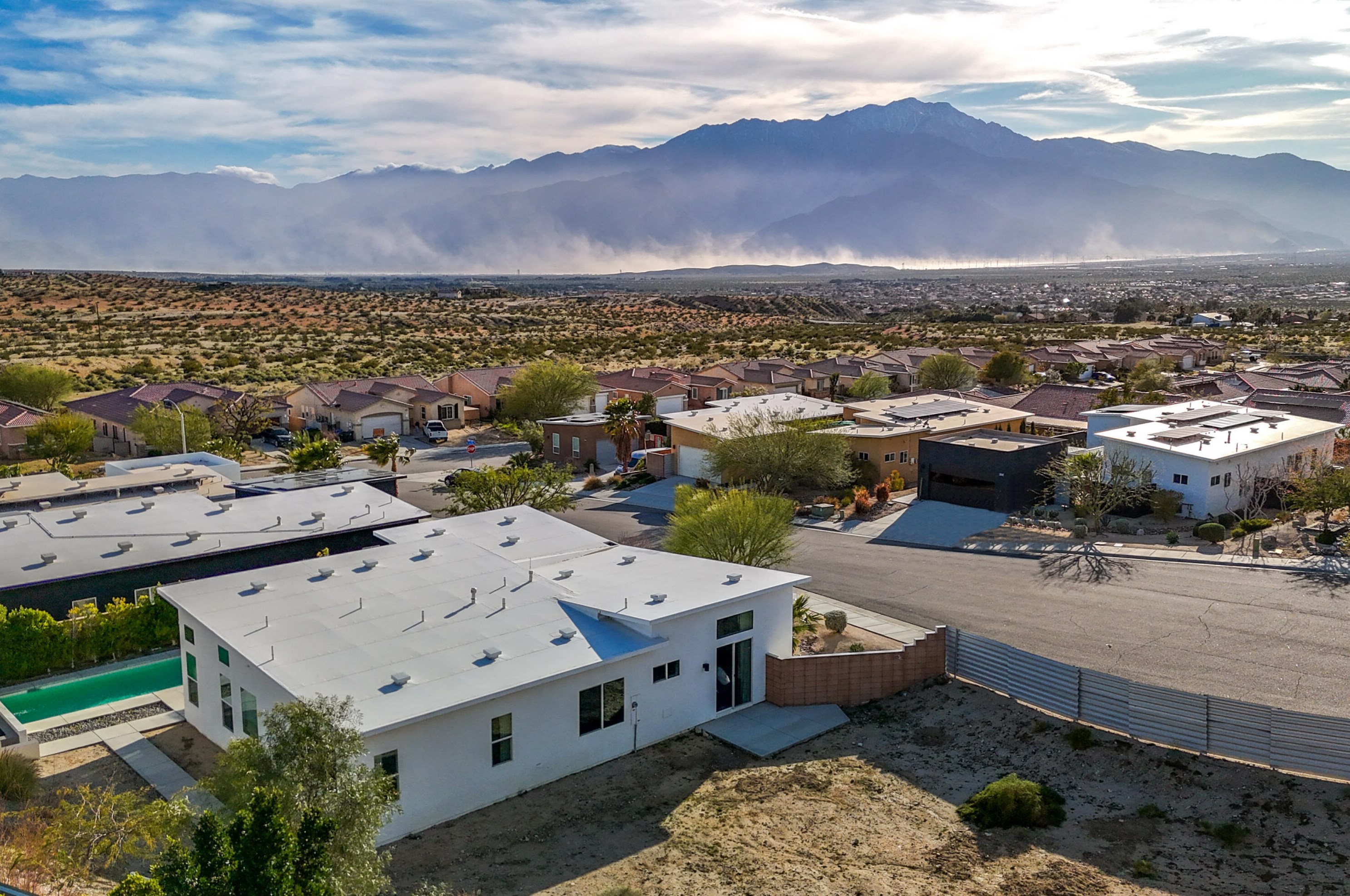 13910 Valley View Ct, Desert Hot Springs CA  92240-6585 exterior