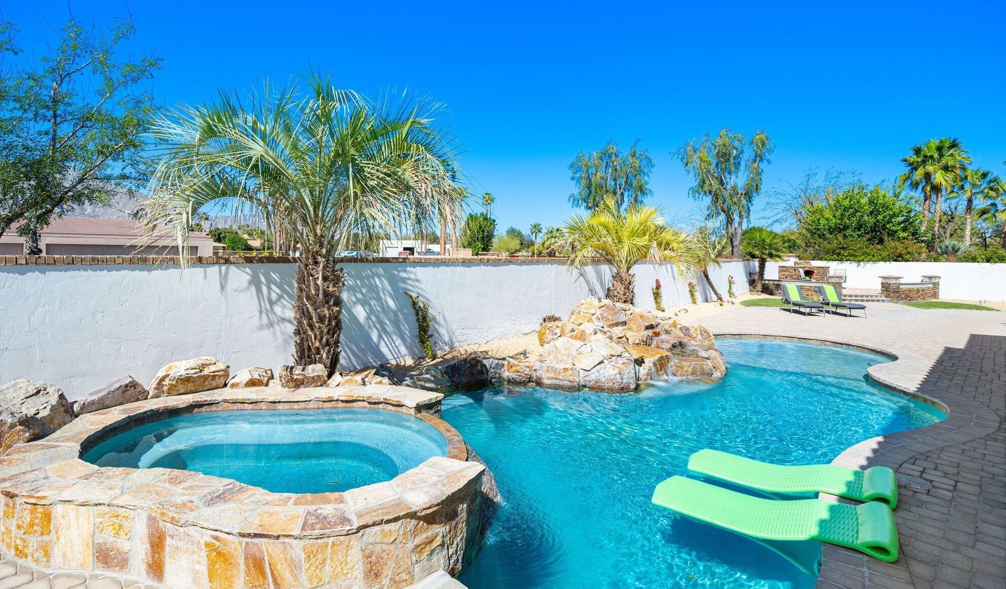 54185 Cananero Cir, La Quinta, CA 92253
