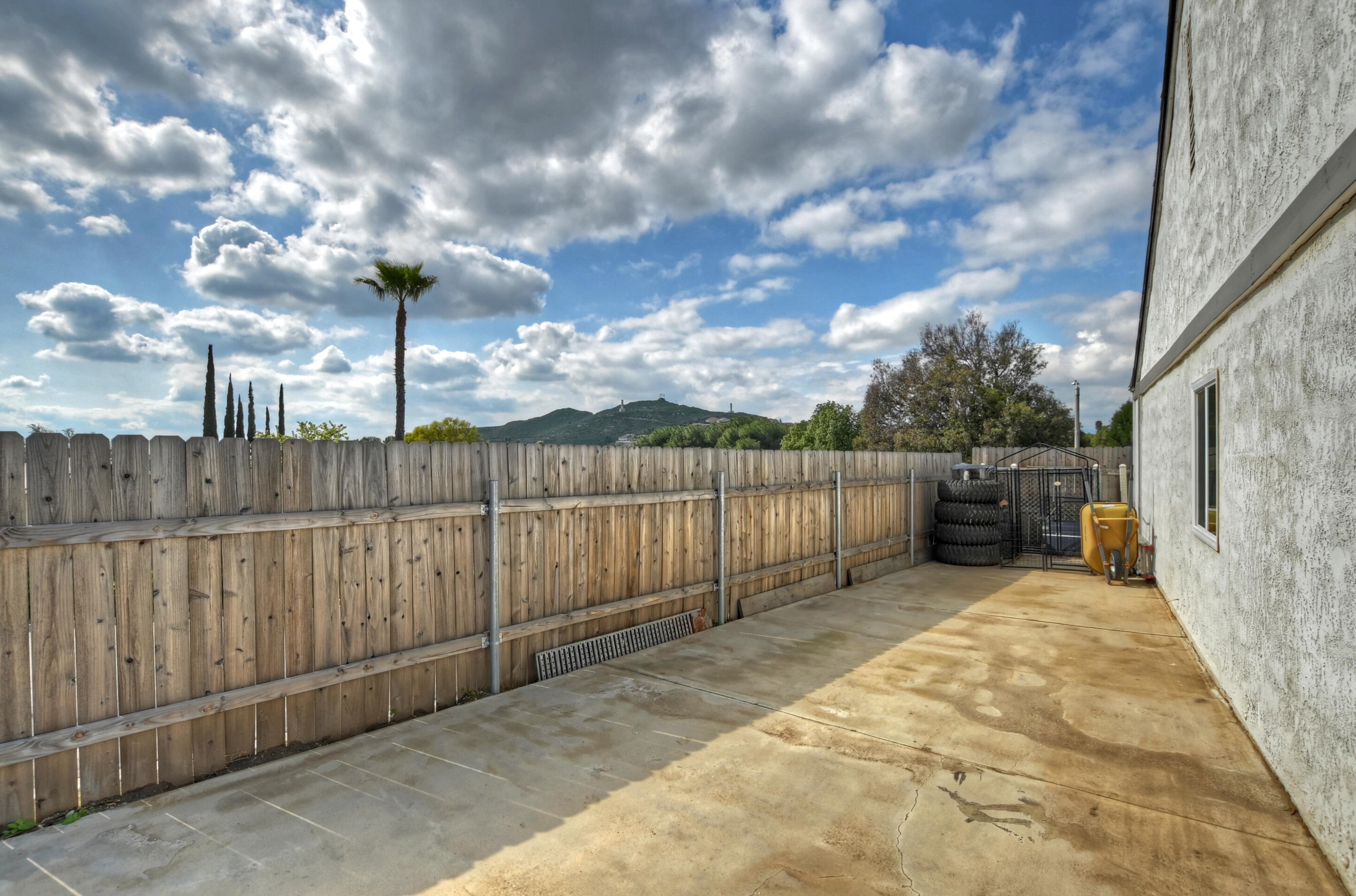 5260 Camino Real, Riverside CA  92509-5408 exterior