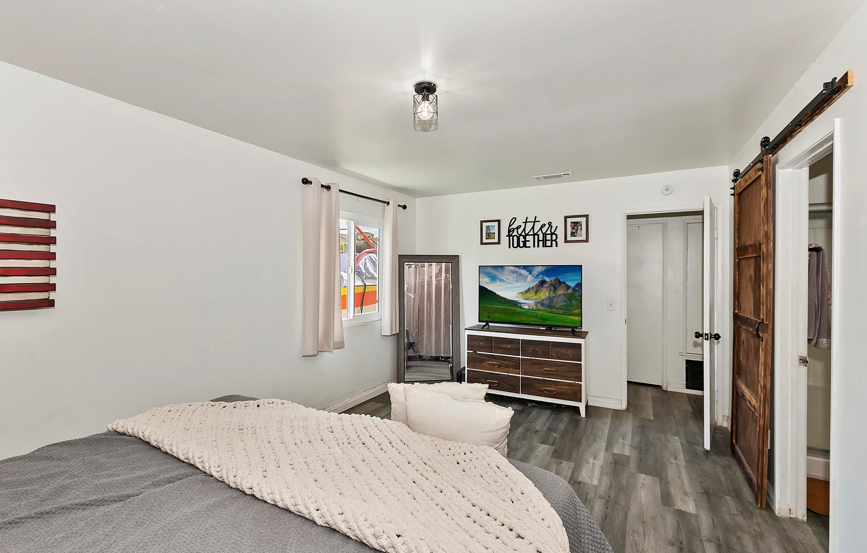 5260 Camino Real, Riverside CA  92509-5408 exterior