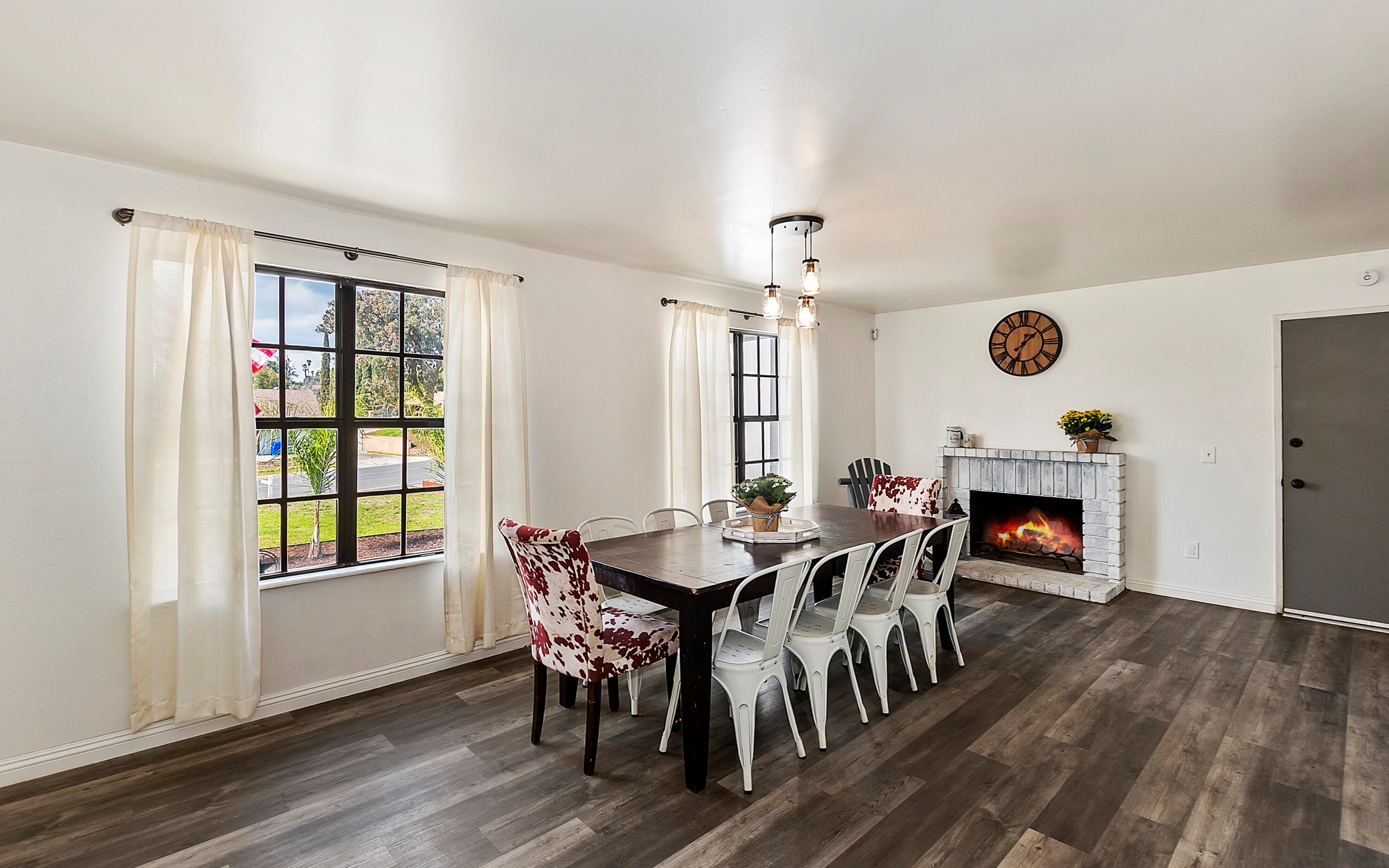 5260 Camino Real, Riverside CA  92509-5408 exterior